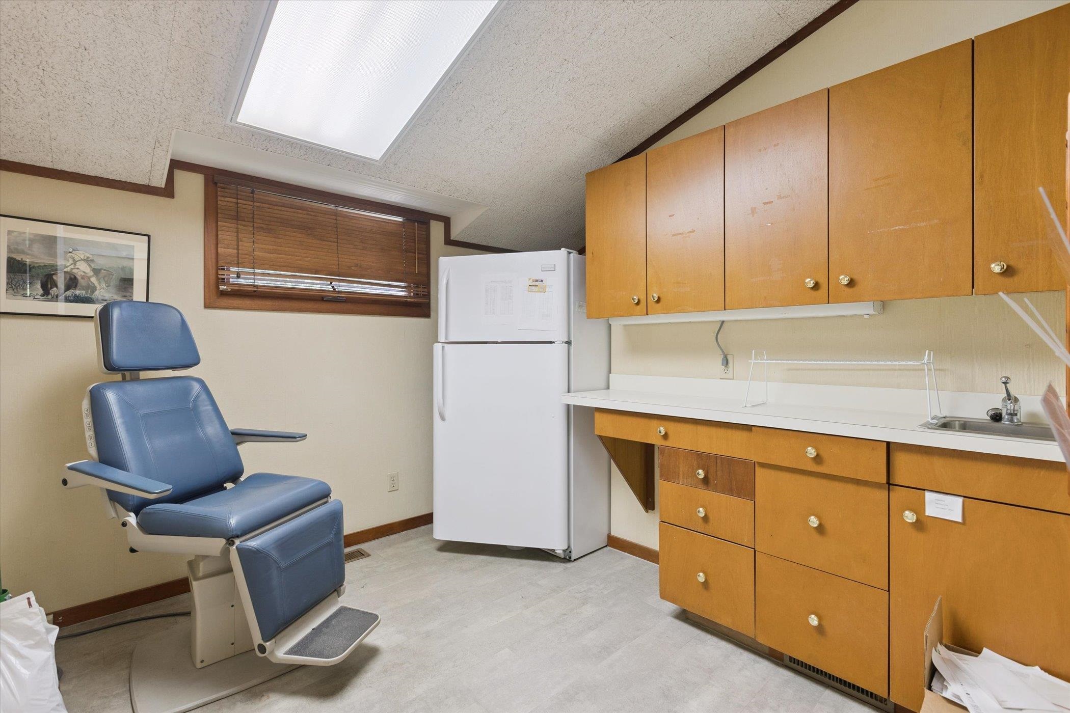 1003 Mulholland Street