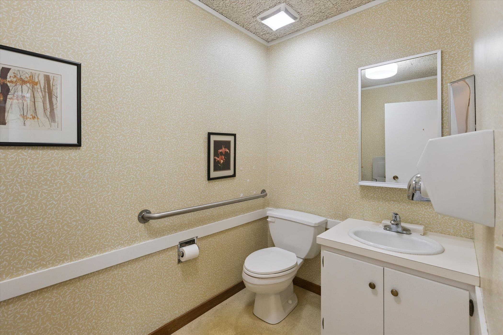 1003 Mulholland Street