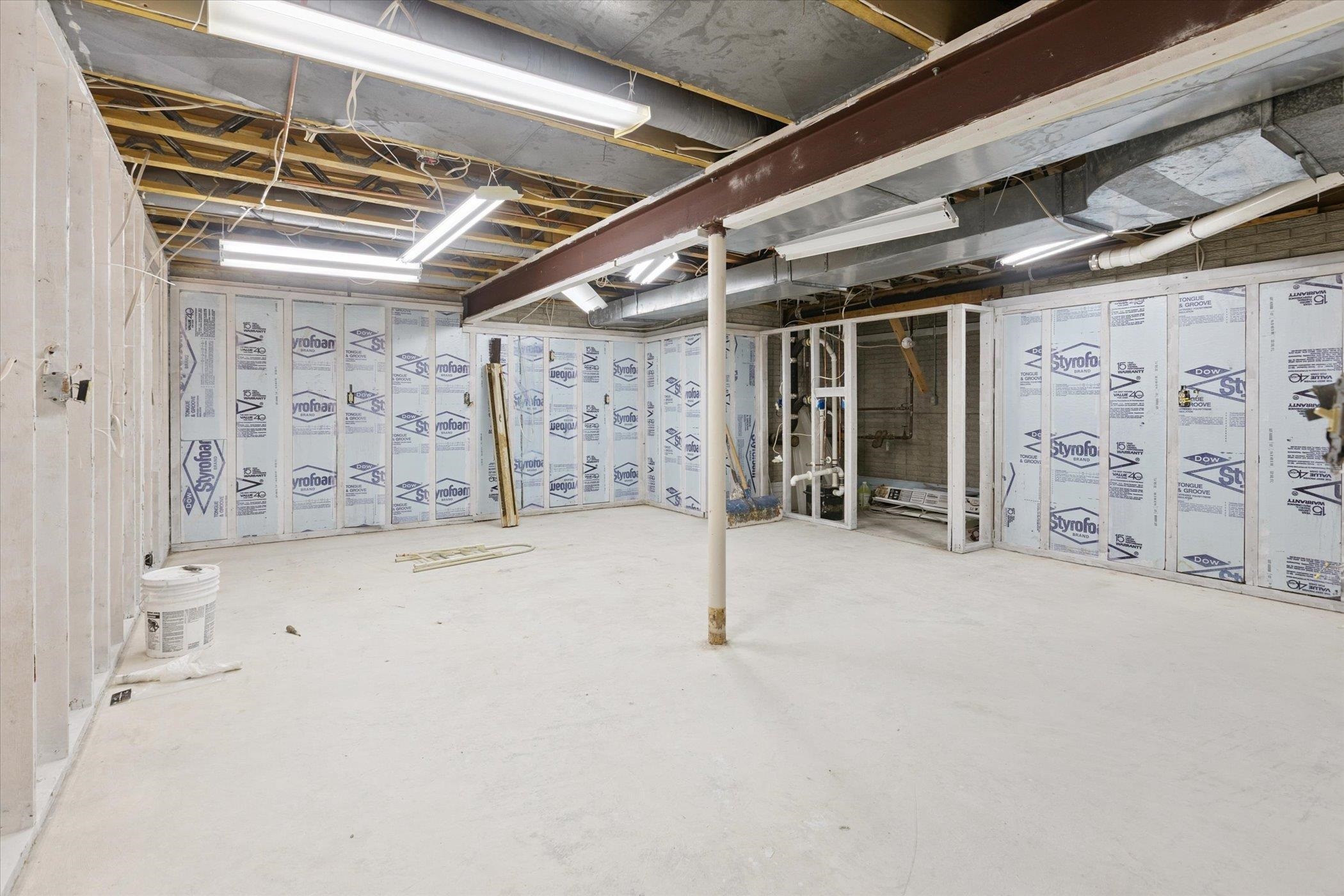 1003 Mulholland Street