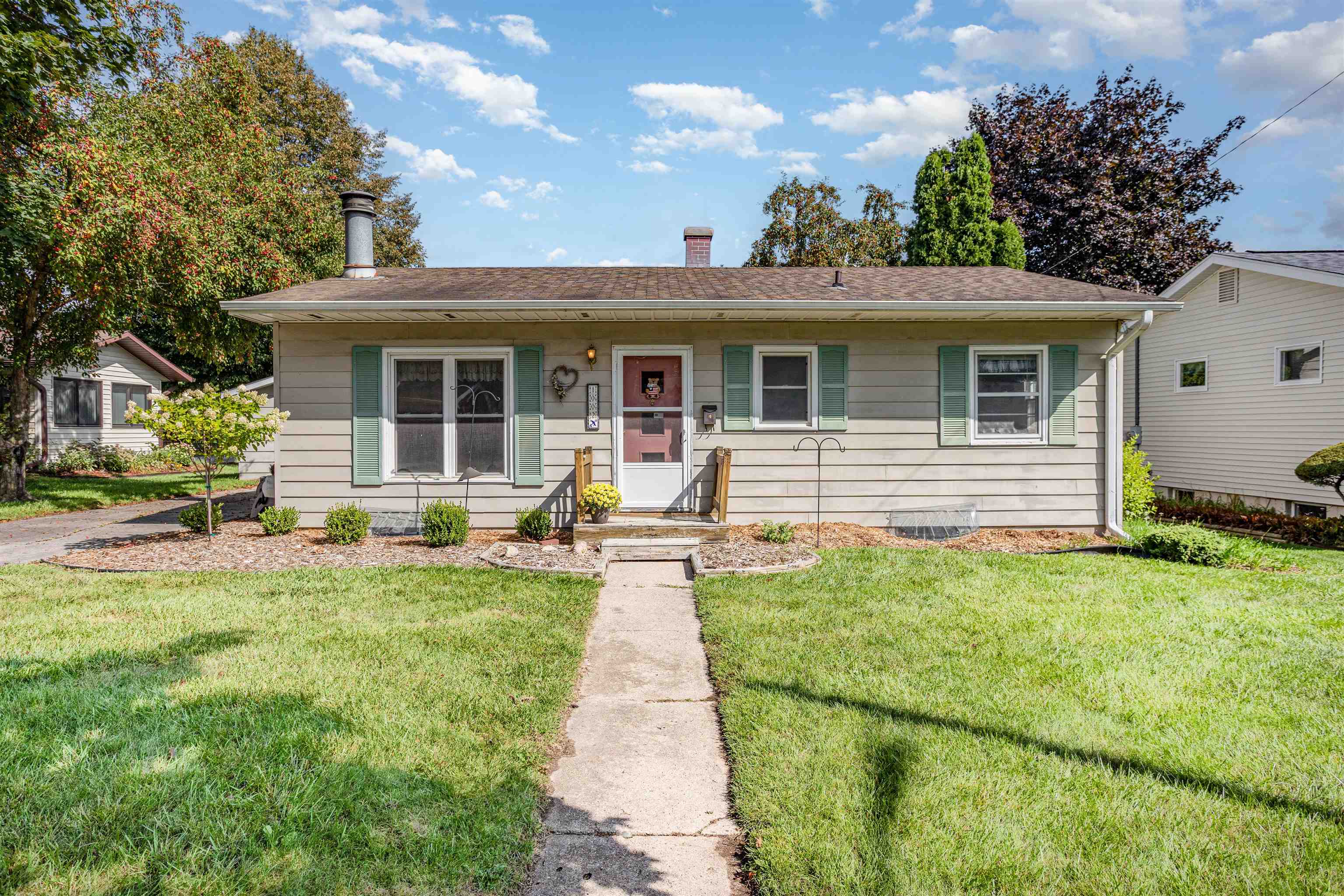 1002 Iowa Street