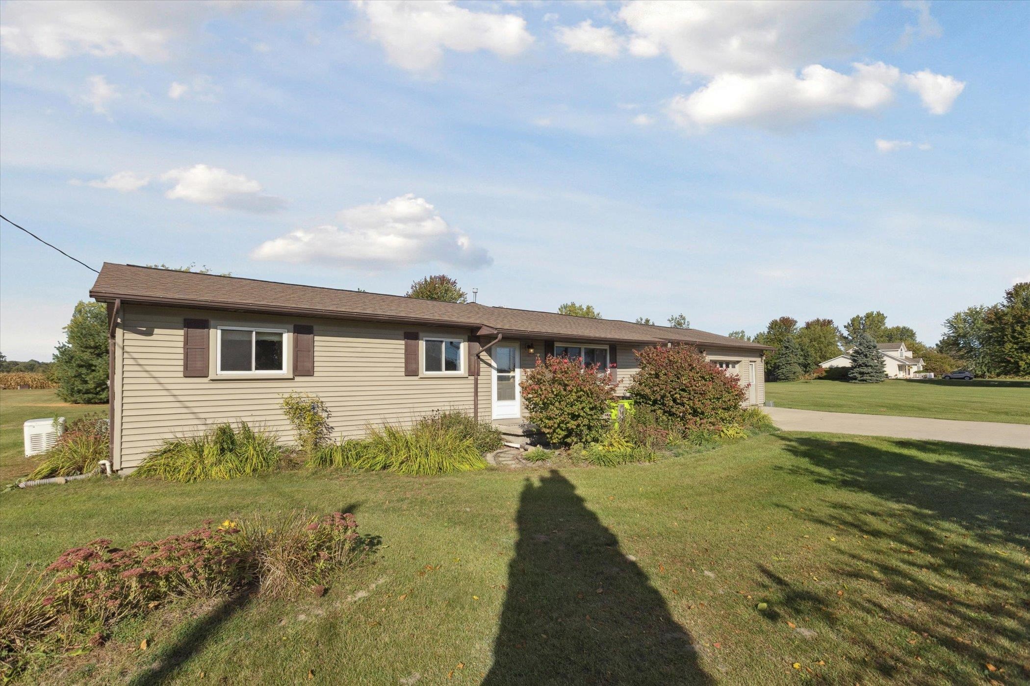 2218 S 9 Mile Road