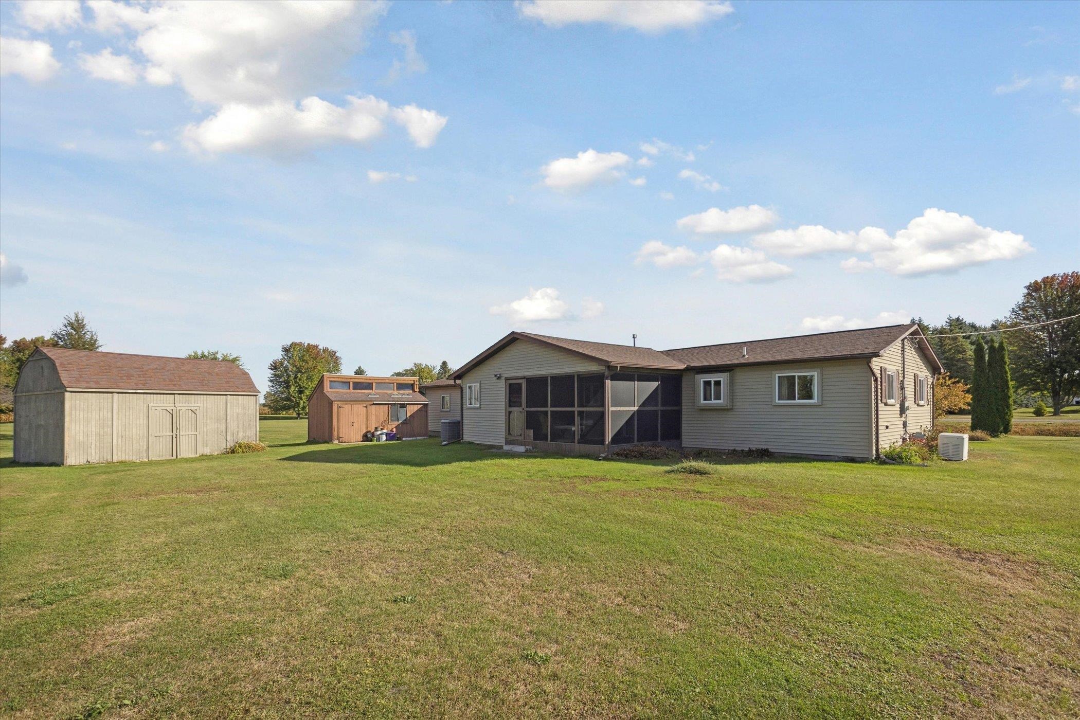 2218 S 9 Mile Road