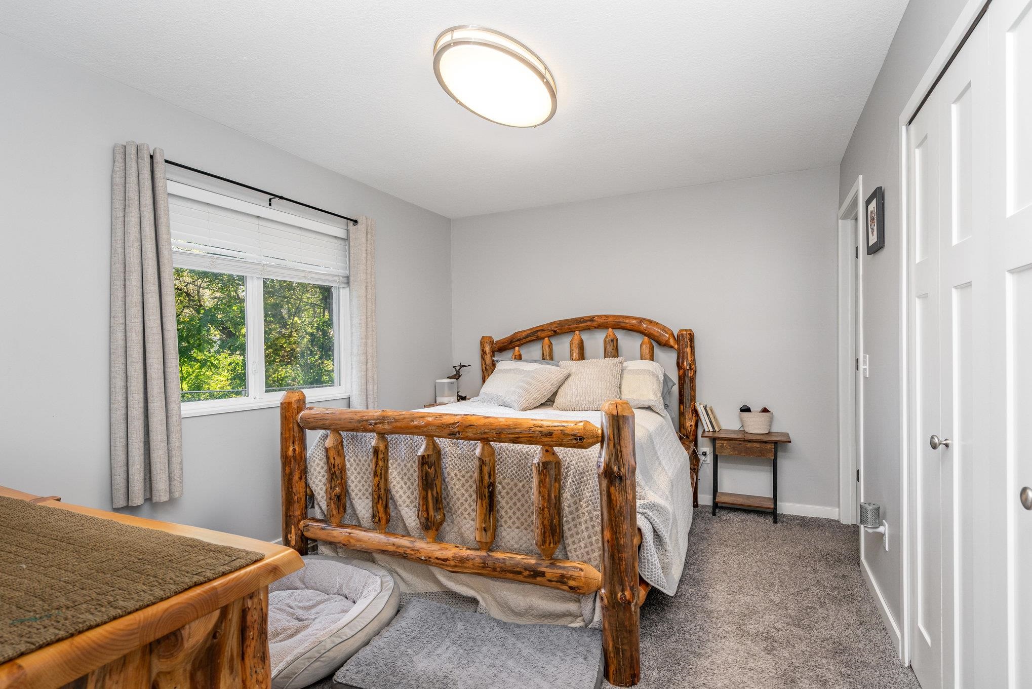 233 Lakeview Court