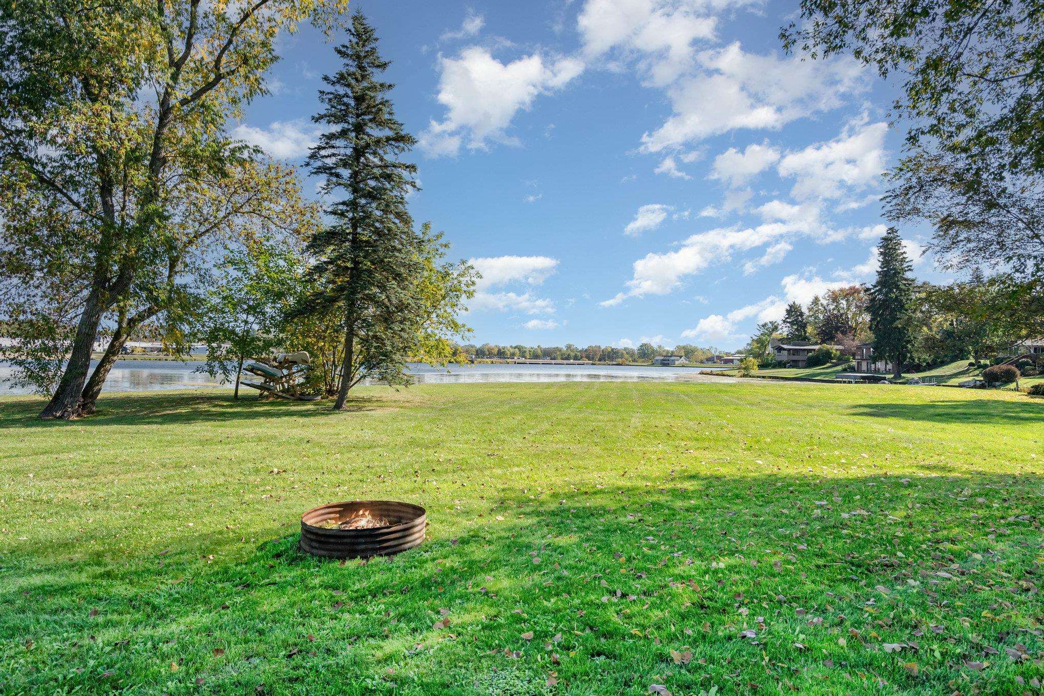 233 Lakeview Court