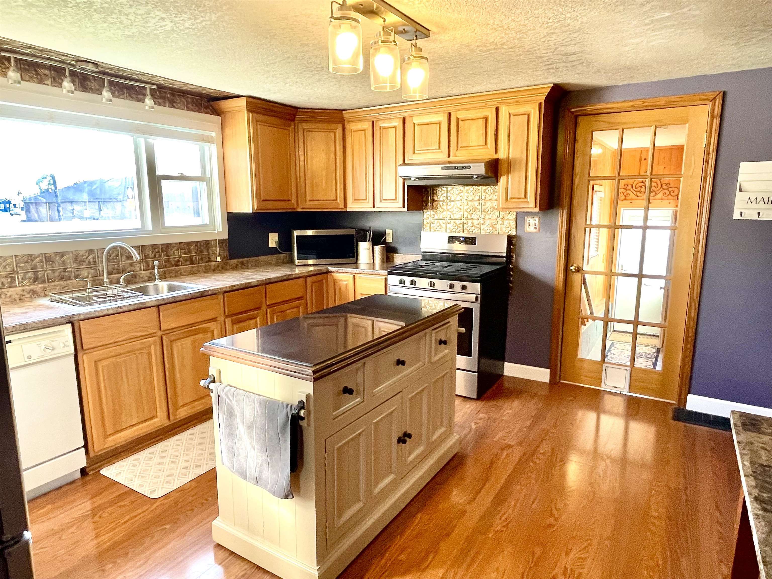 312 S Barclay Street