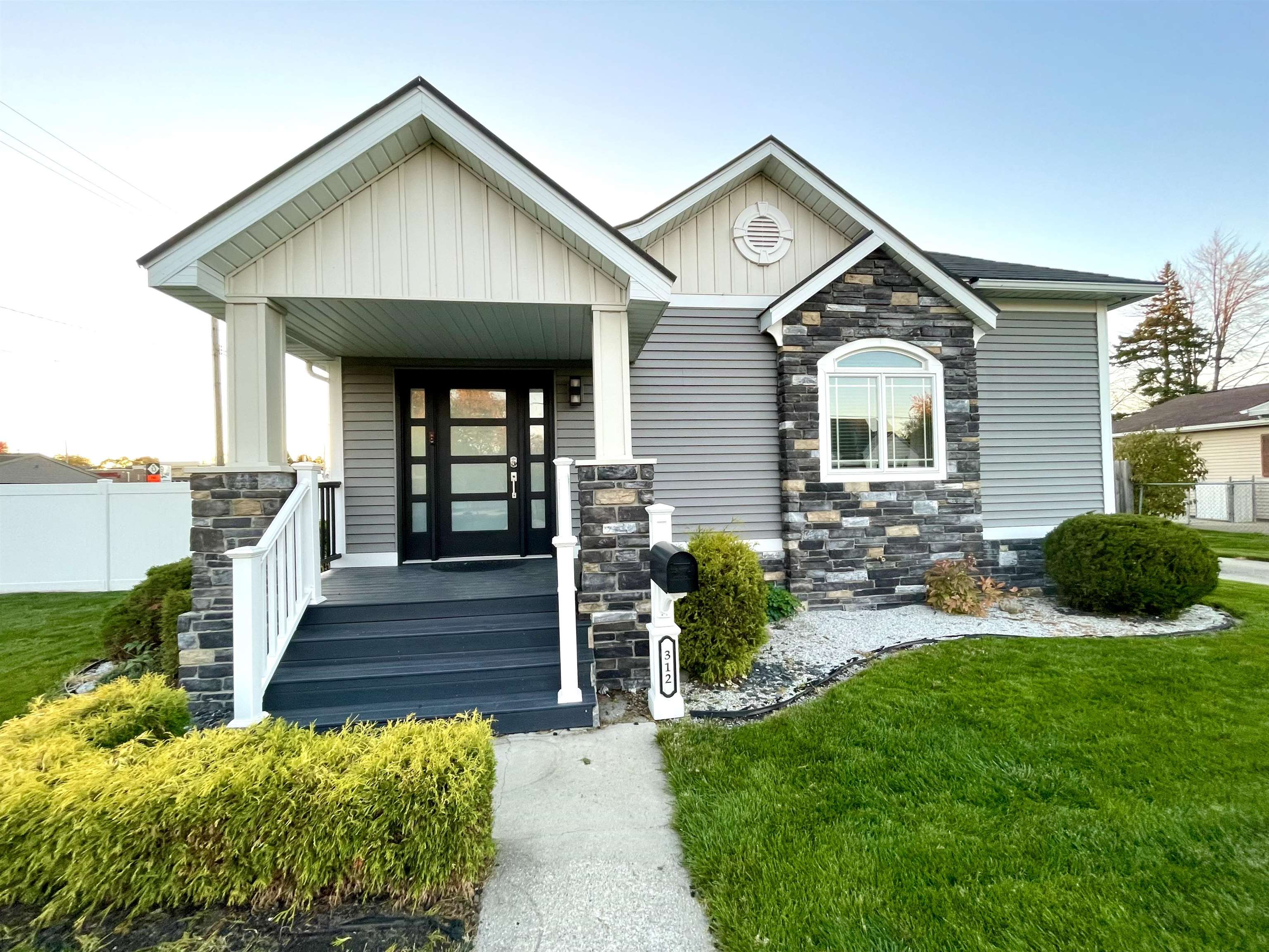 312 S Barclay Street