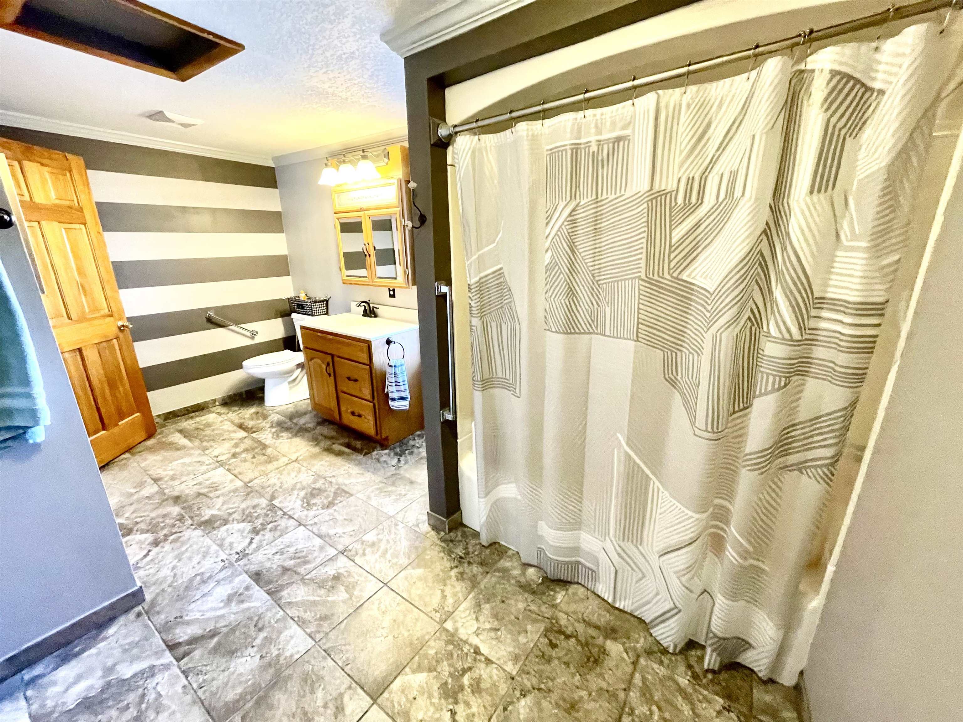 312 S Barclay Street