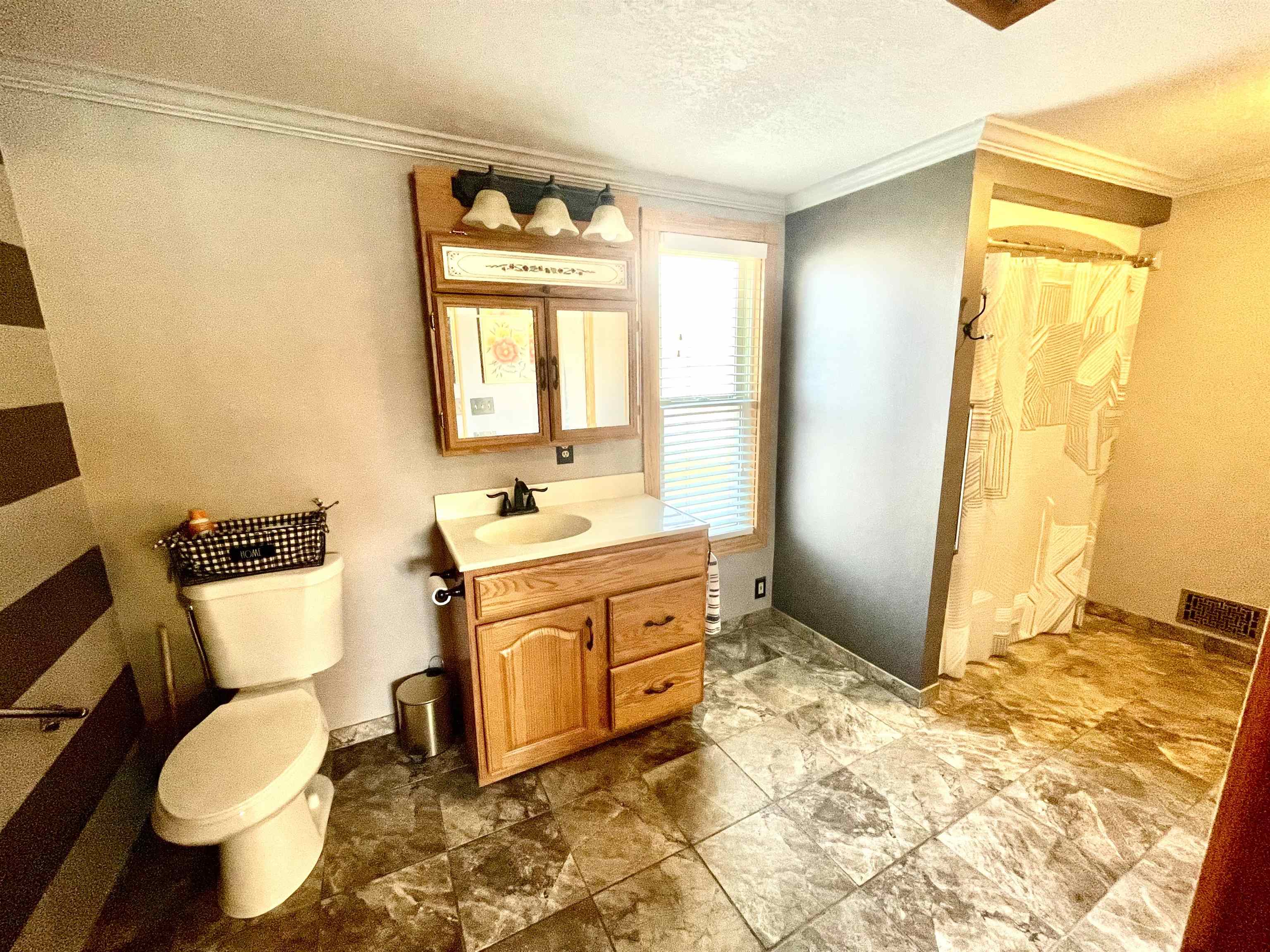 312 S Barclay Street