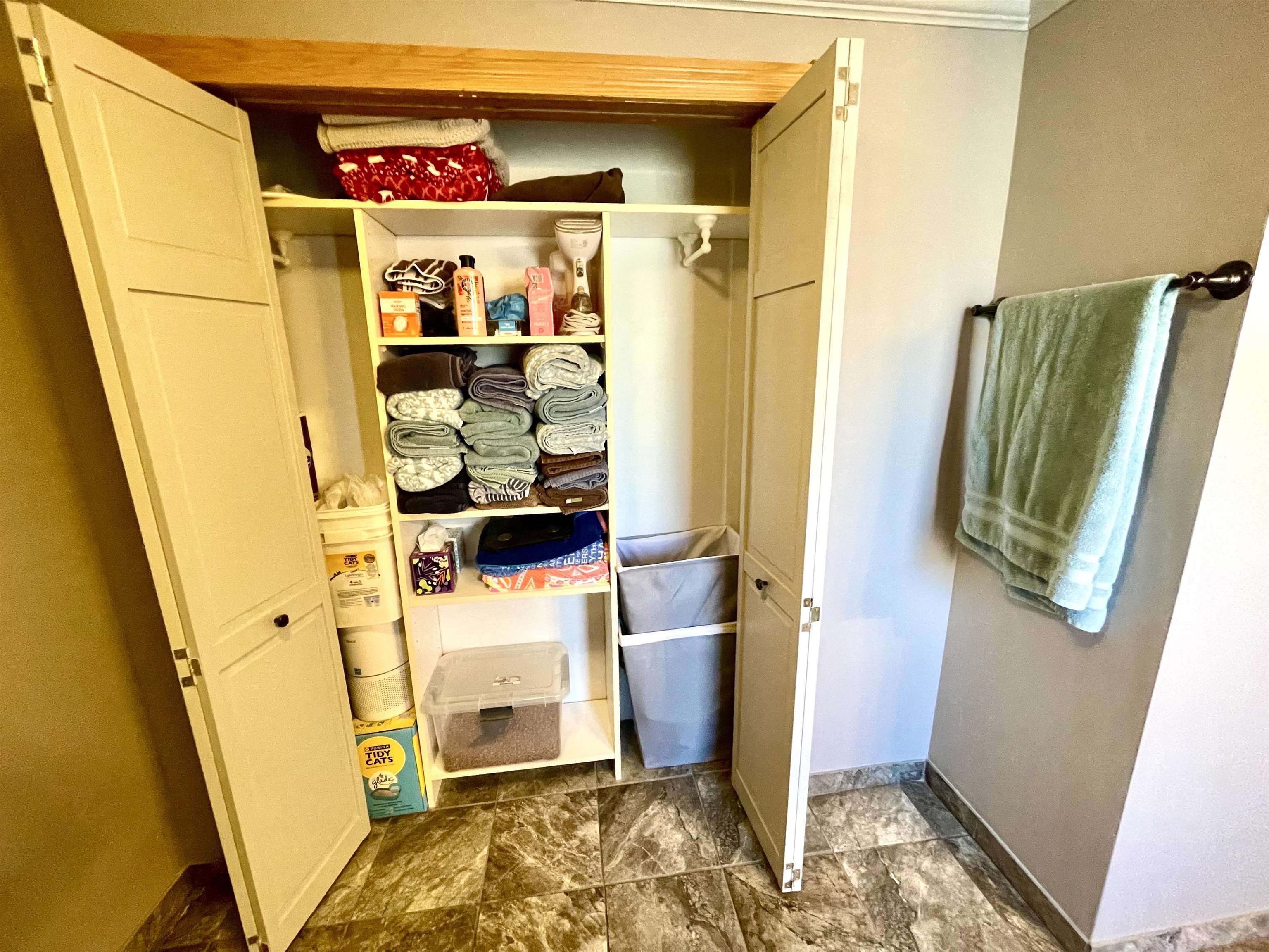 312 S Barclay Street