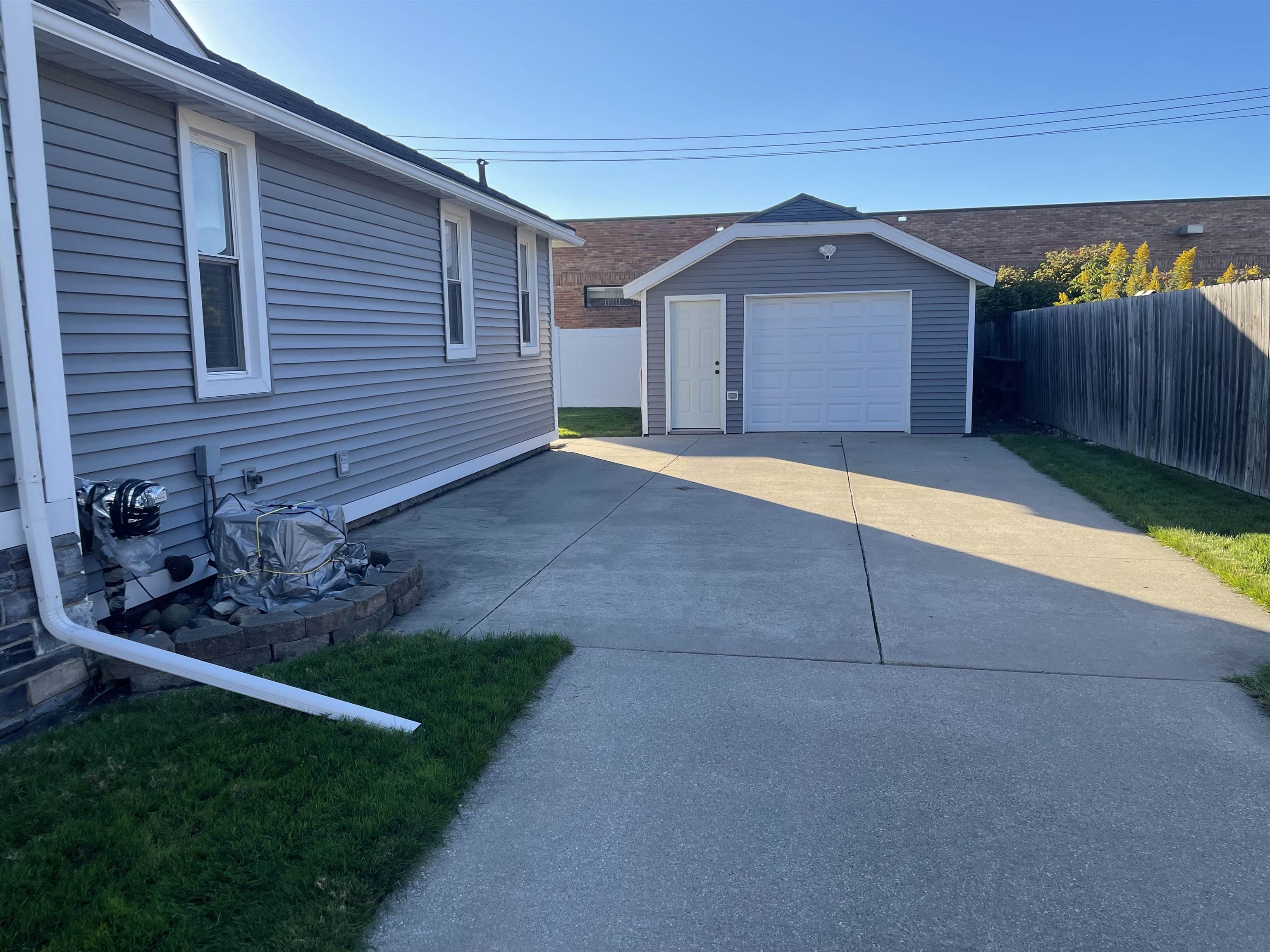 312 S Barclay Street