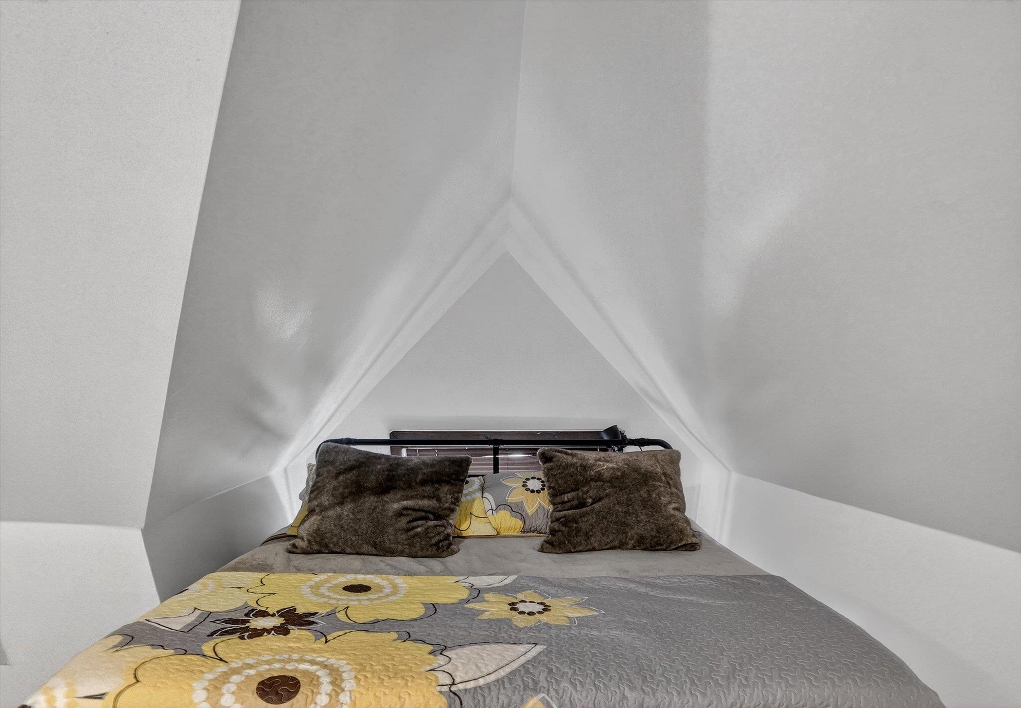 1201 McKinley Avenue