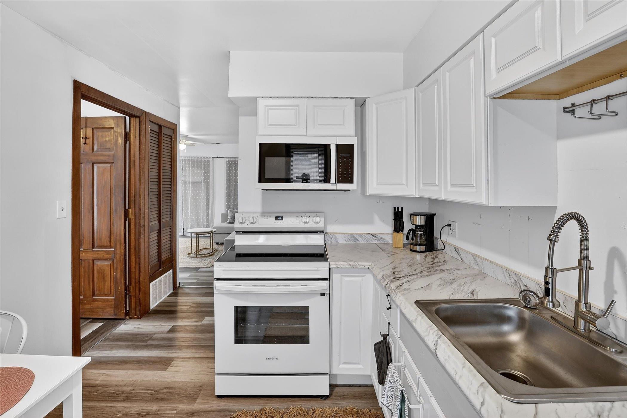 1201 McKinley Avenue