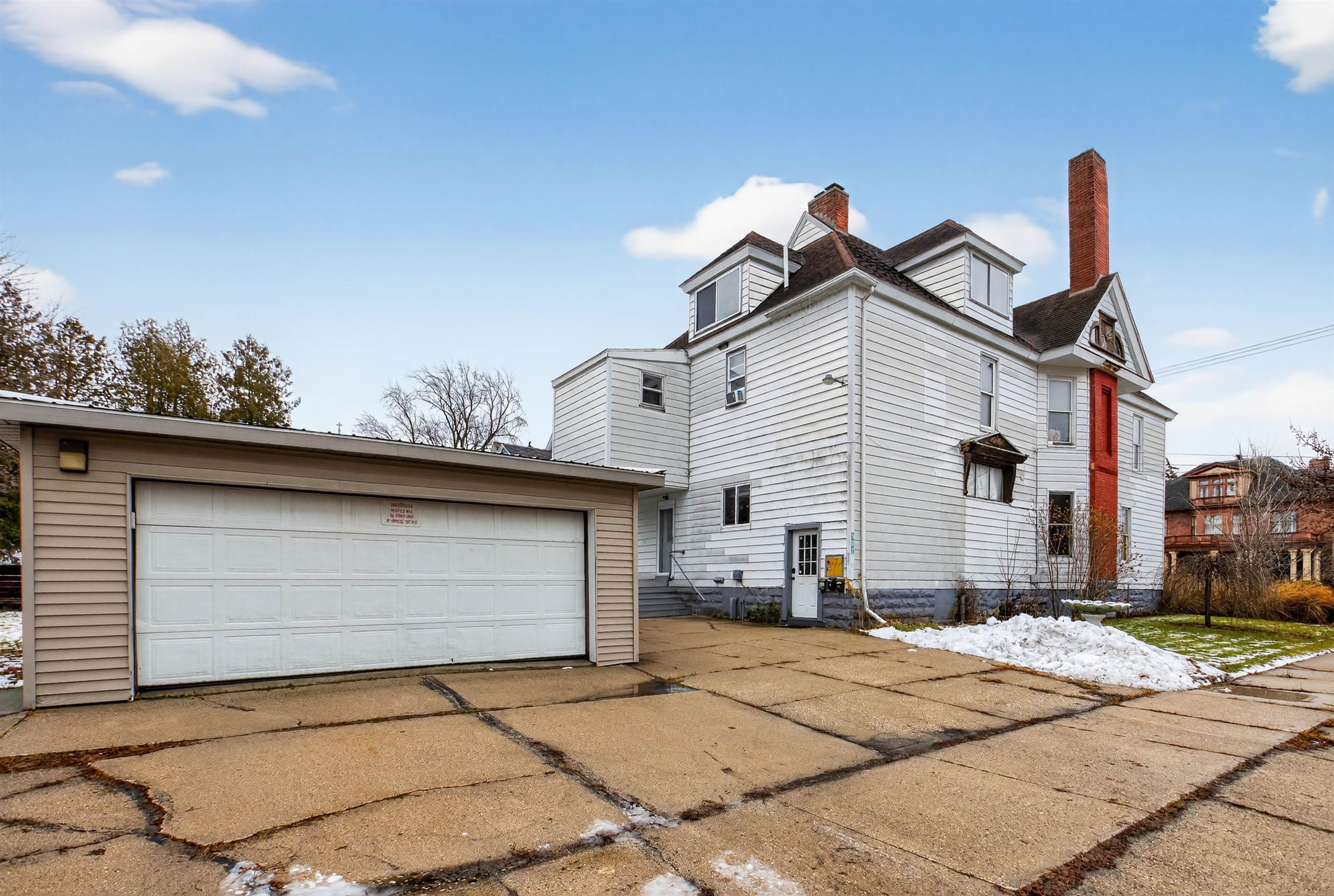 1201 McKinley Avenue