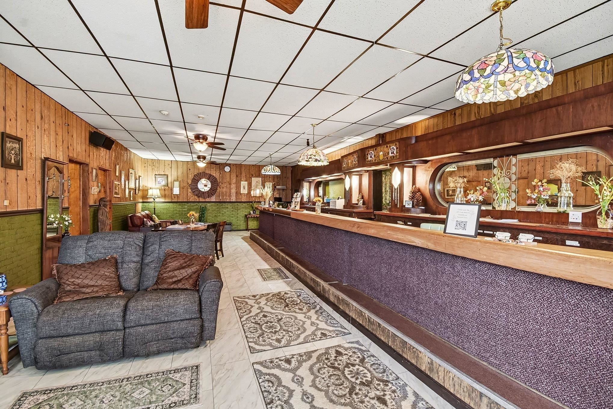 804 S Farragut Street