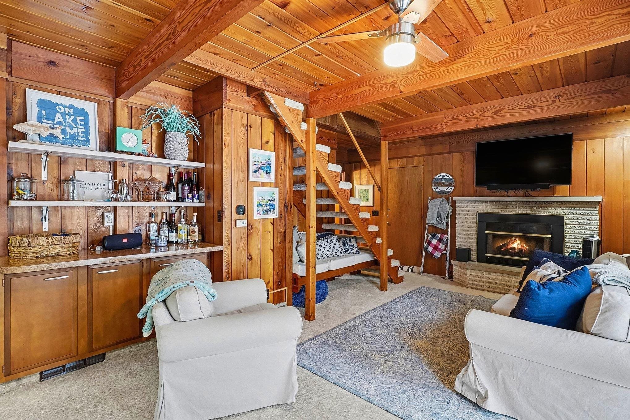 6458 Otter Trail Street