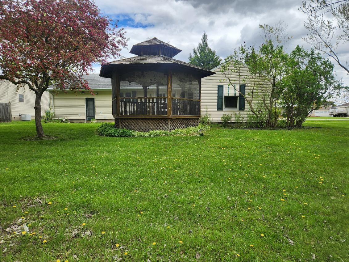 911 S Powell Road