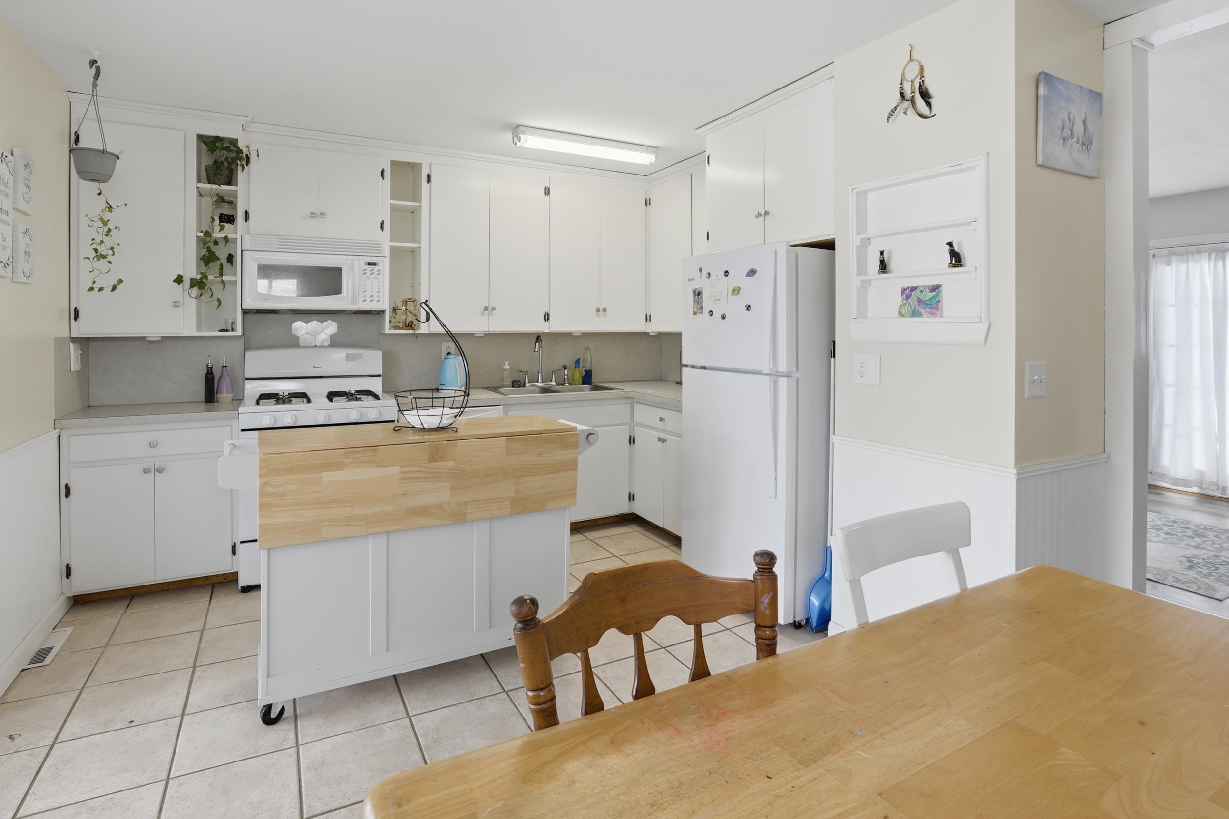 3281 Broadmore Drive