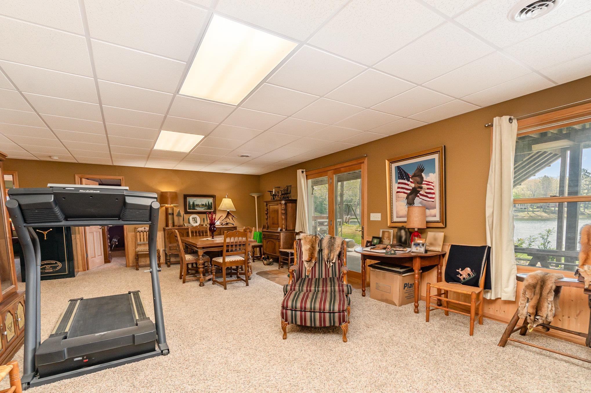 1218 Headquarters Road