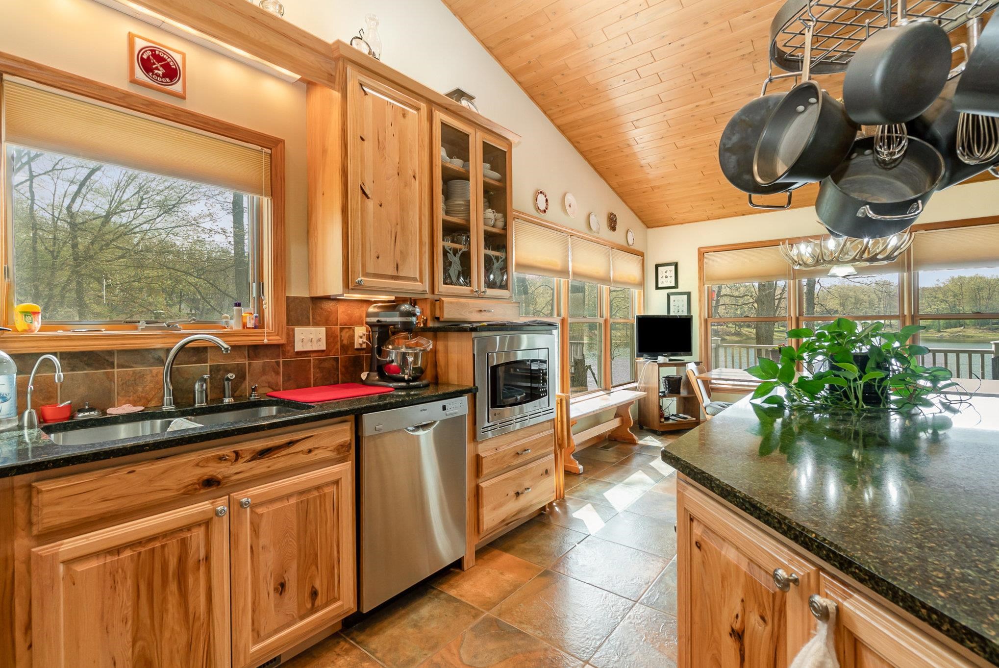 1218 Headquarters Road