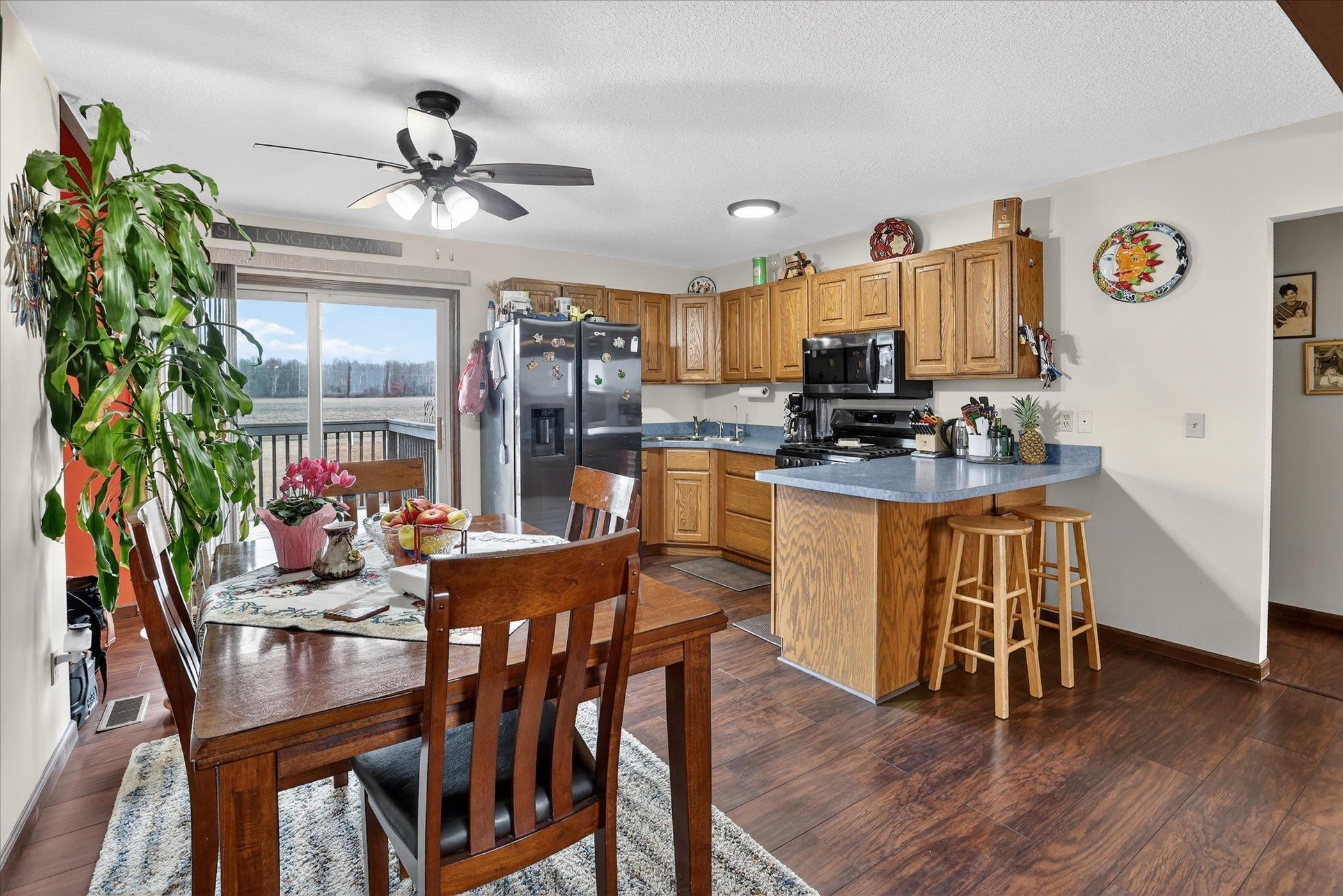 2442 N Mackinaw Road