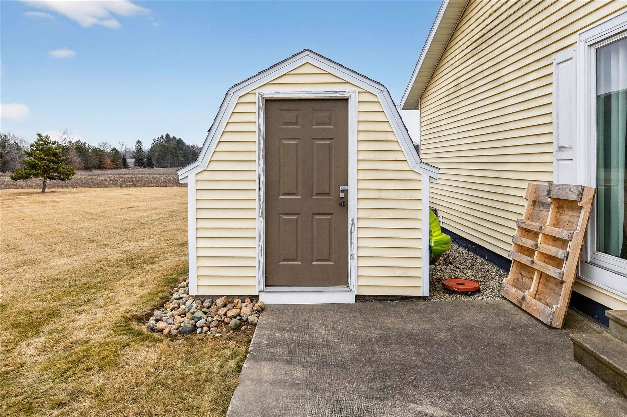 2442 N Mackinaw Road