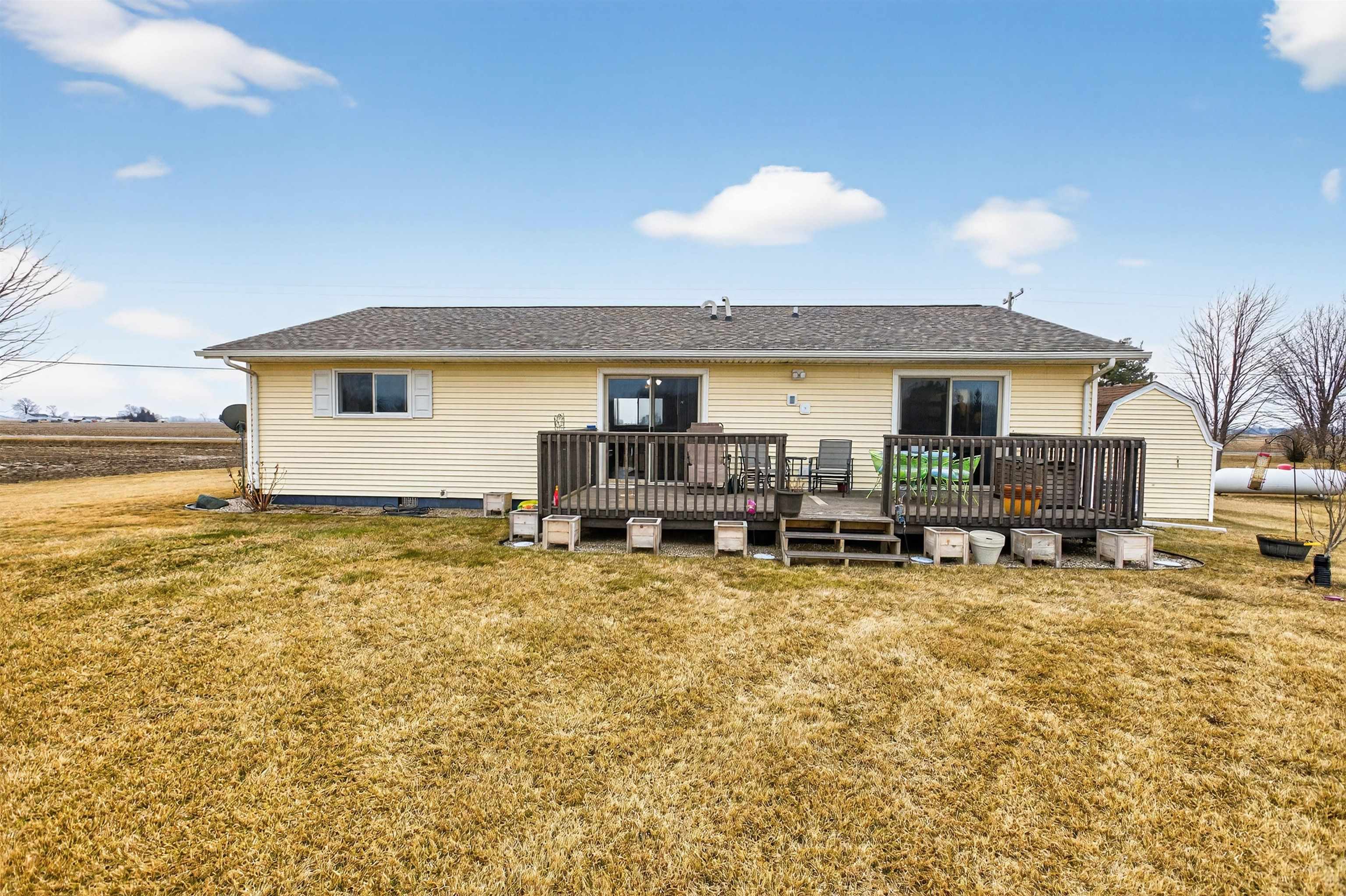 2442 N Mackinaw Road