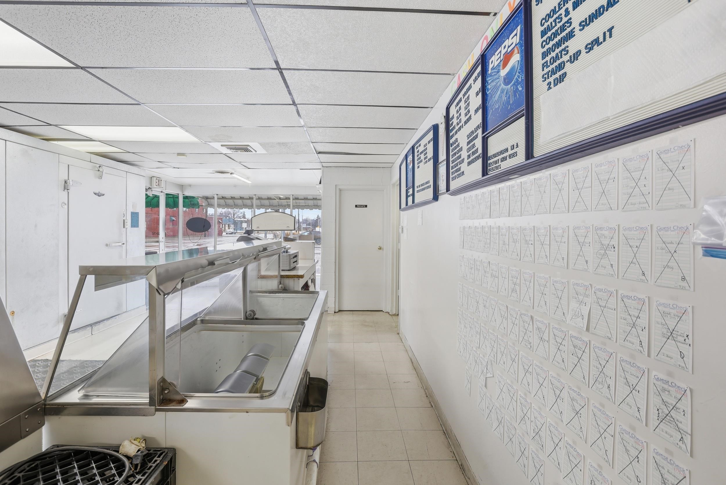 200 N Henry Street Unit: 201 N Linn