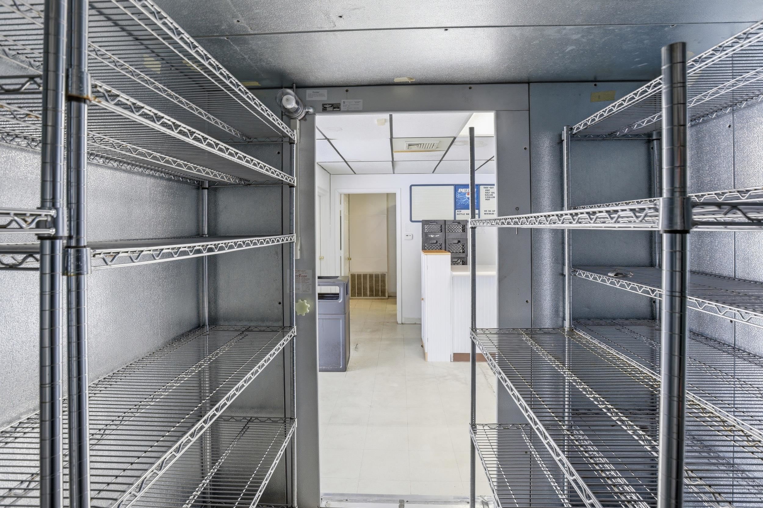 200 N Henry Street Unit: 201 N Linn