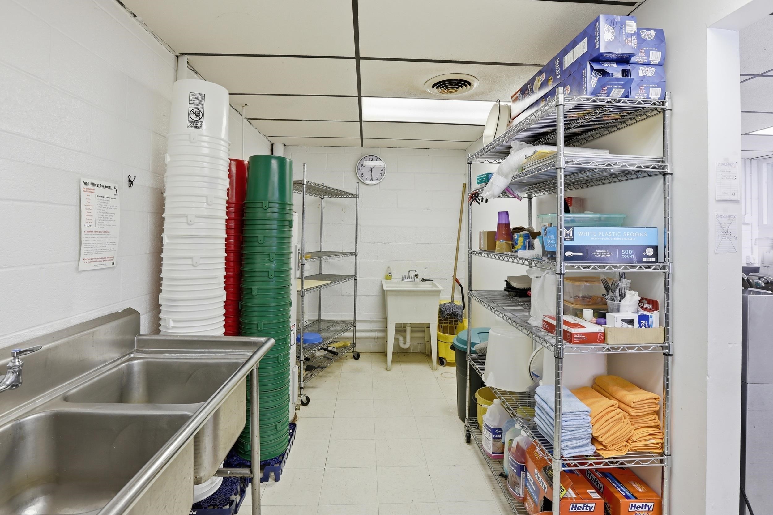 200 N Henry Street Unit: 201 N Linn