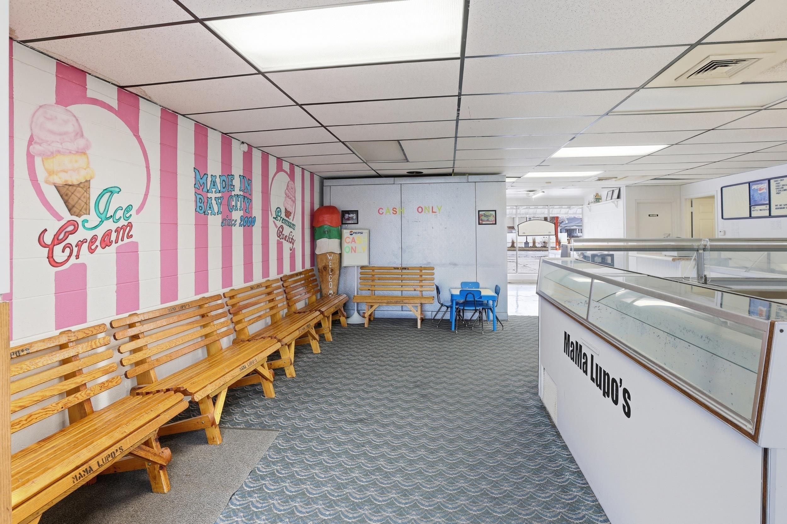 200 N Henry Street Unit: 201 N Linn