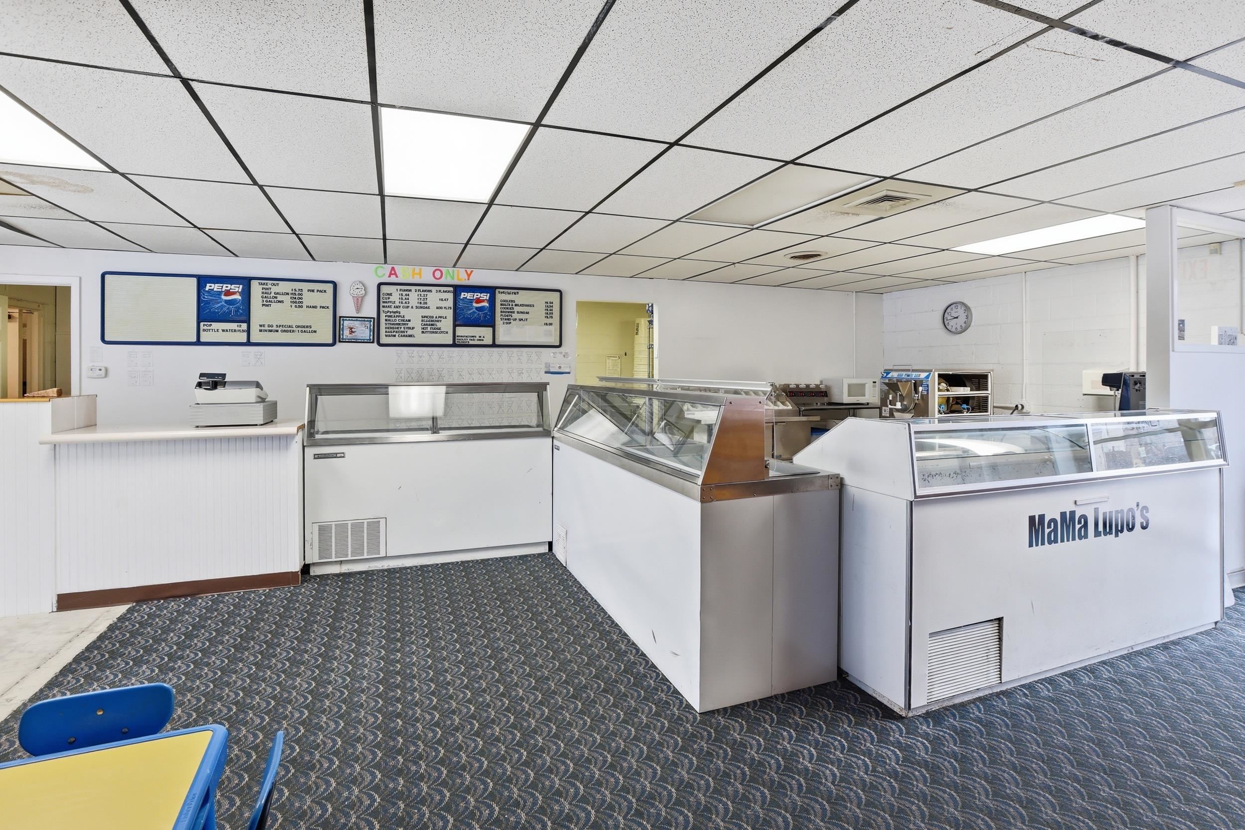 200 N Henry Street Unit: 201 N Linn