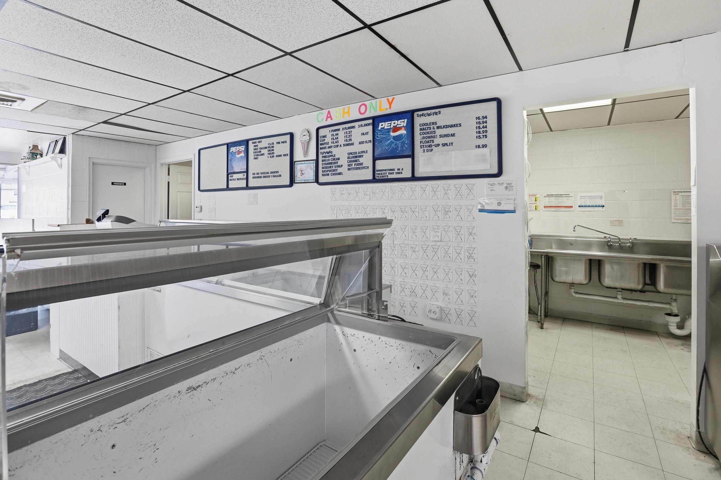 200 N Henry Street Unit: 201 N Linn