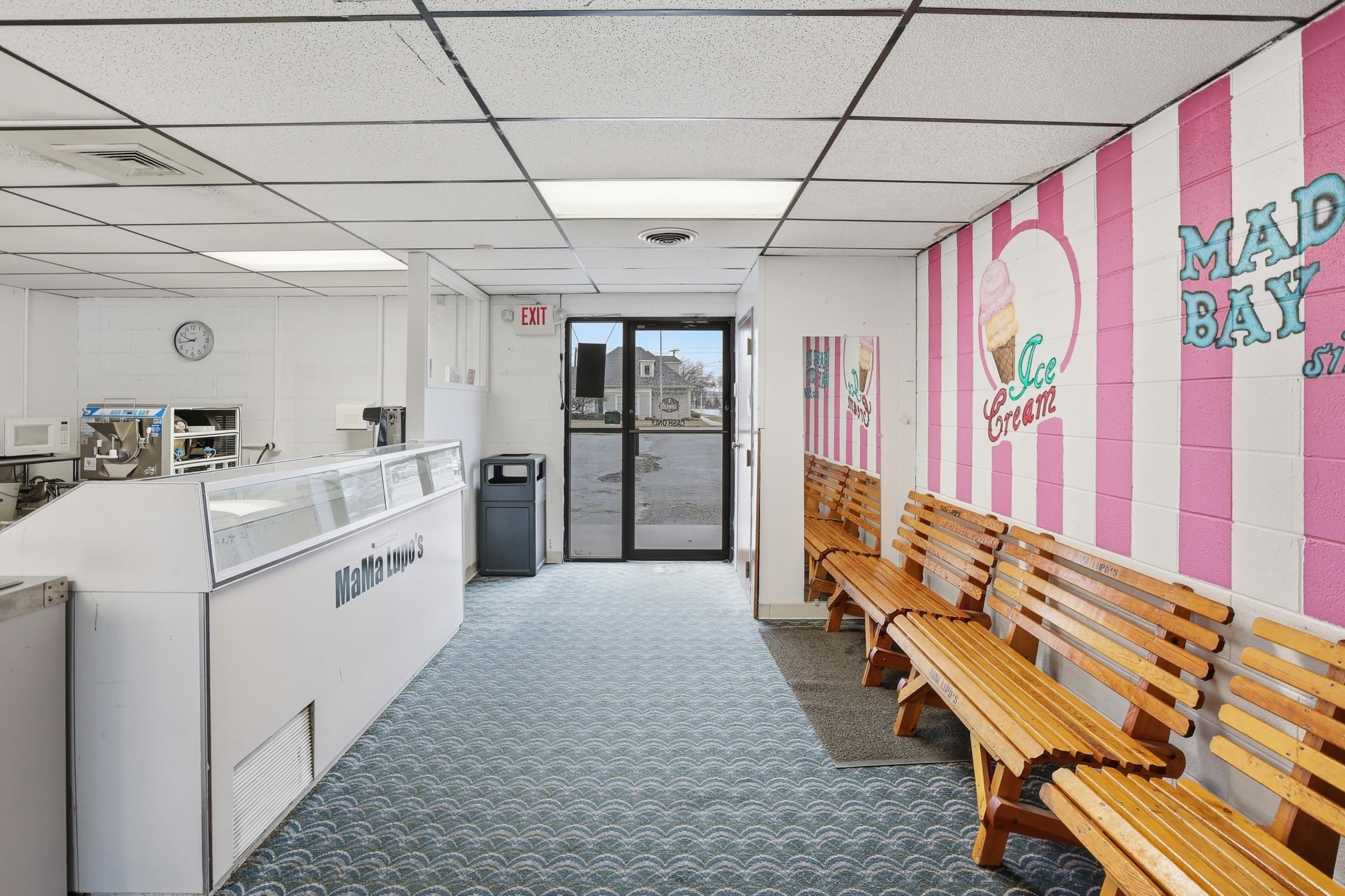 200 N Henry Street Unit: 201 N Linn