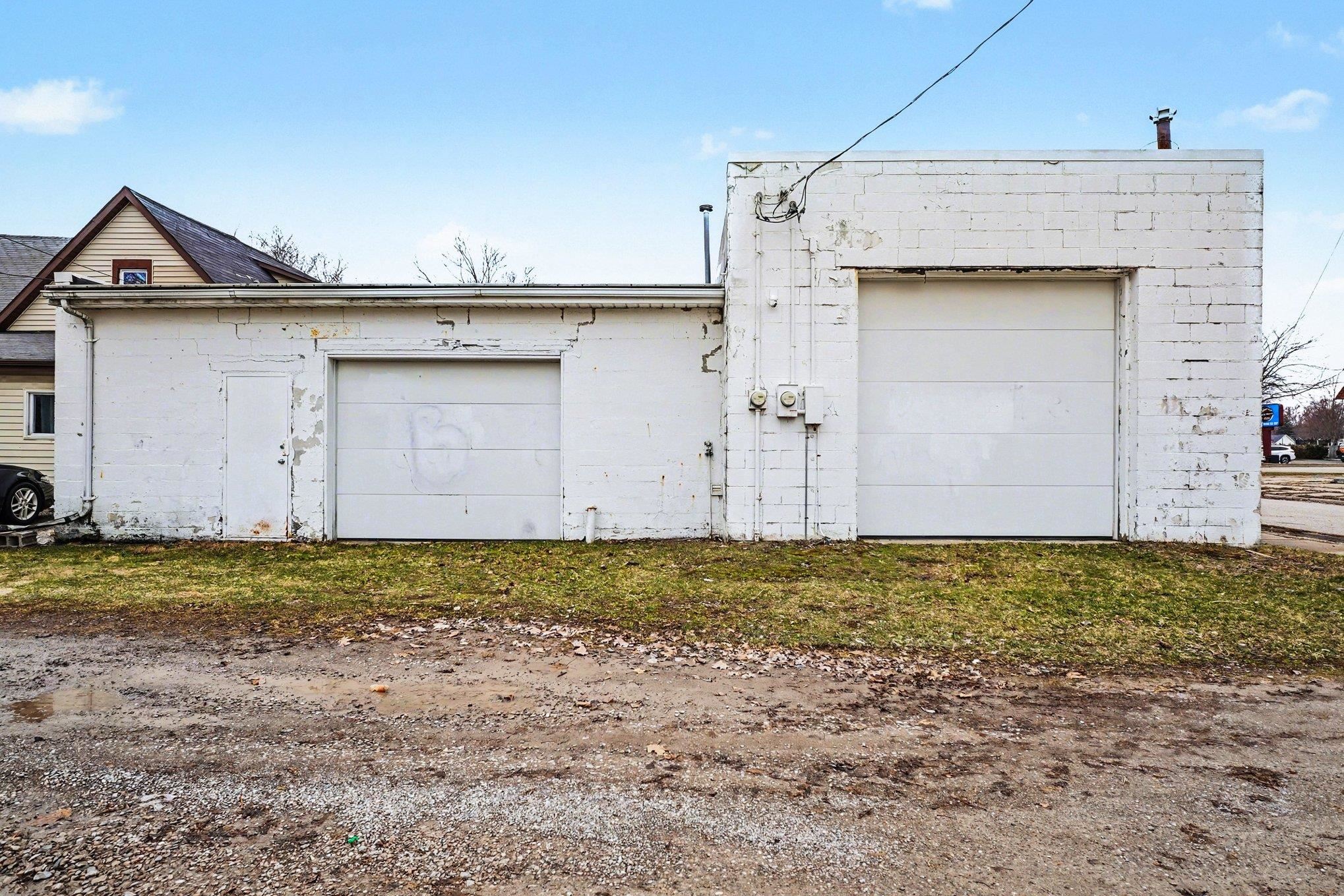 2101 Broadway Avenue