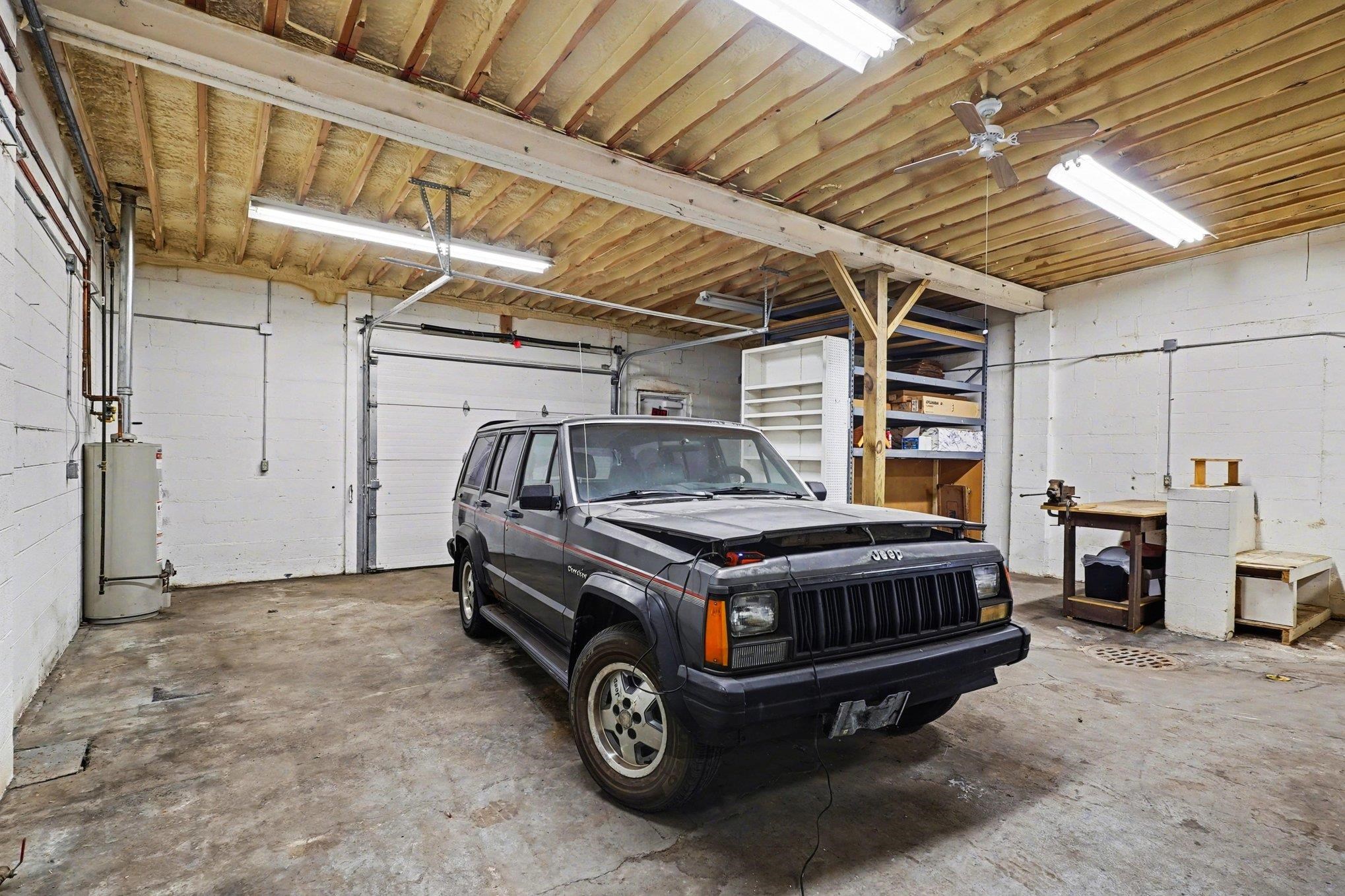 2101 Broadway Avenue