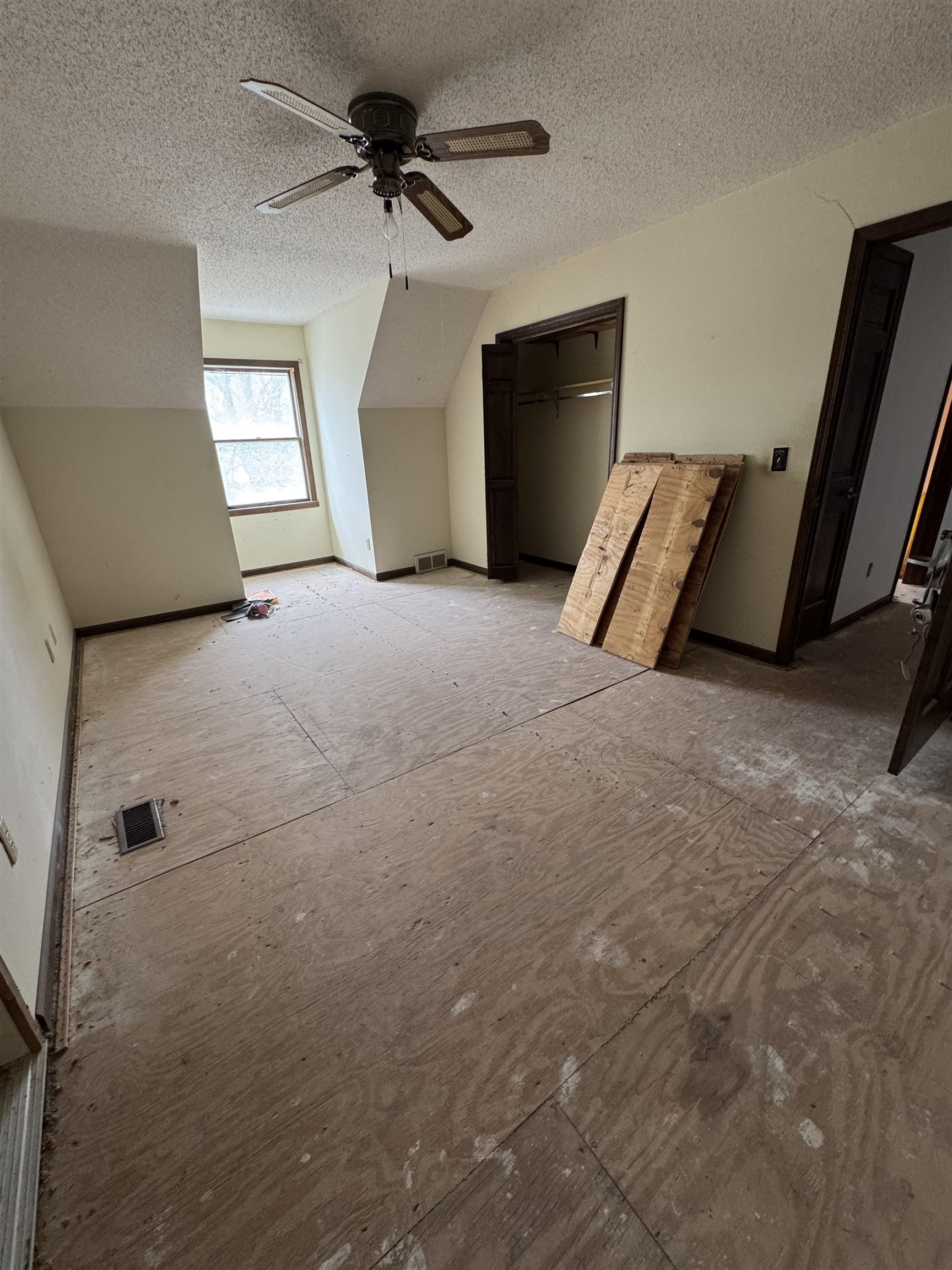 3944 Lone Road