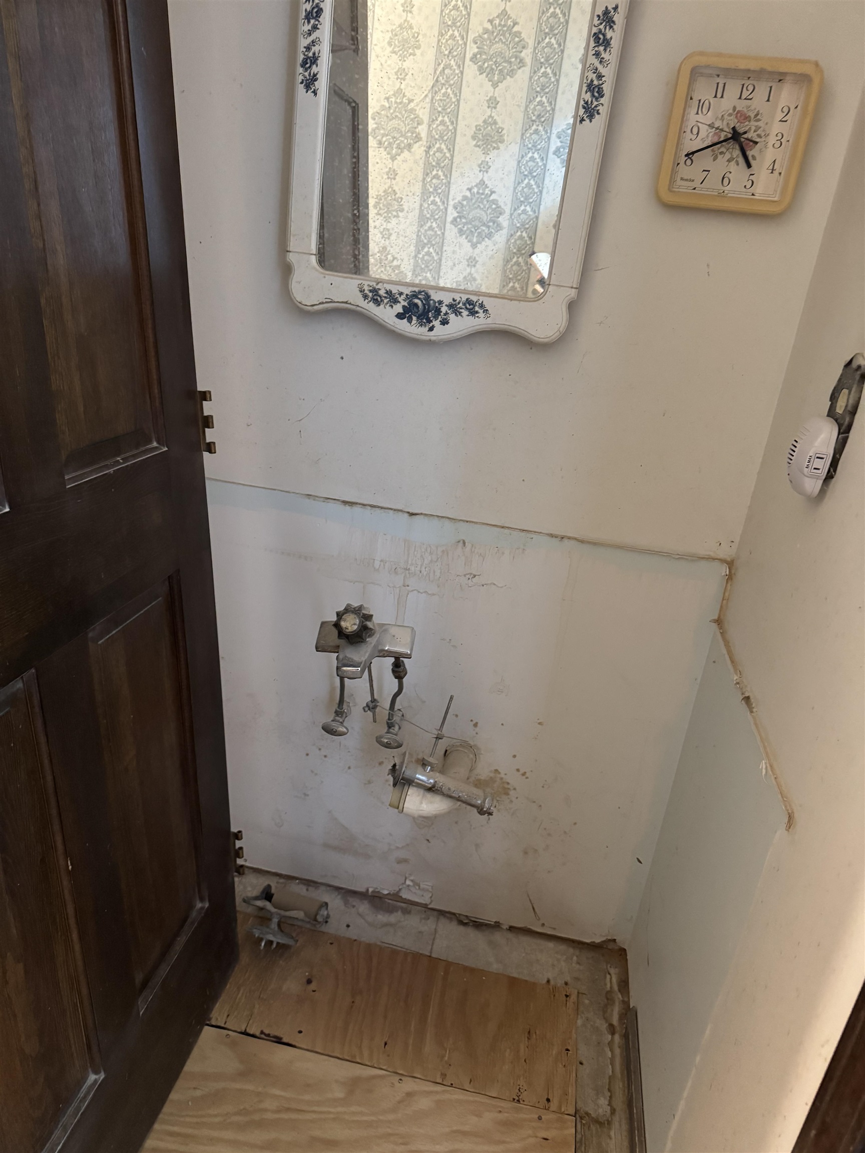 3944 Lone Road