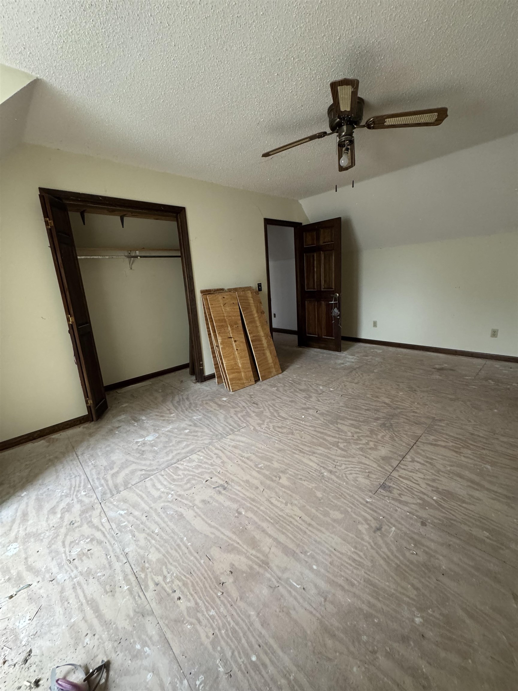 3944 Lone Road