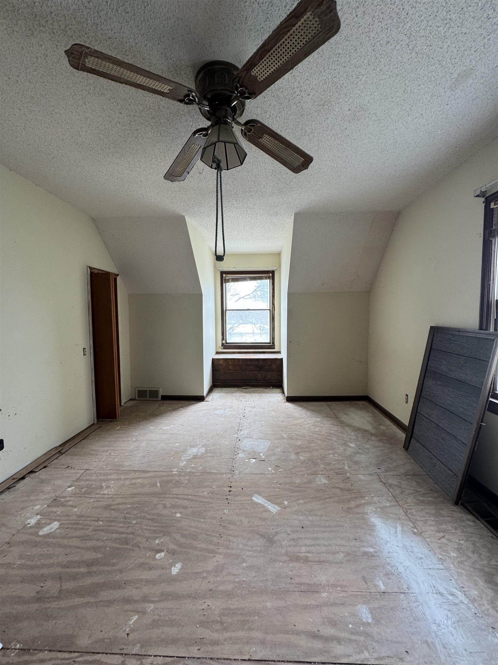 3944 Lone Road