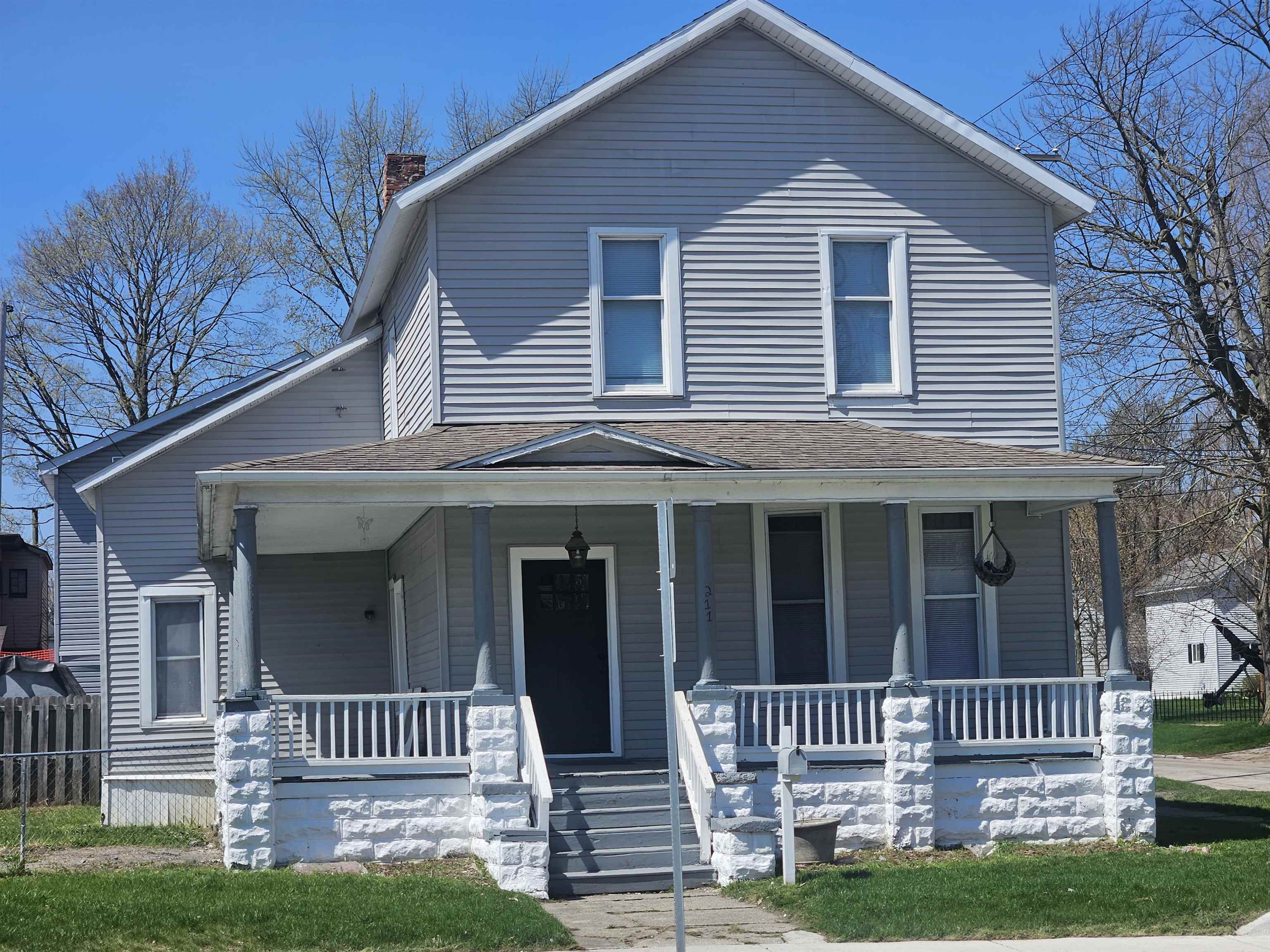 211 N Wenona St Street
