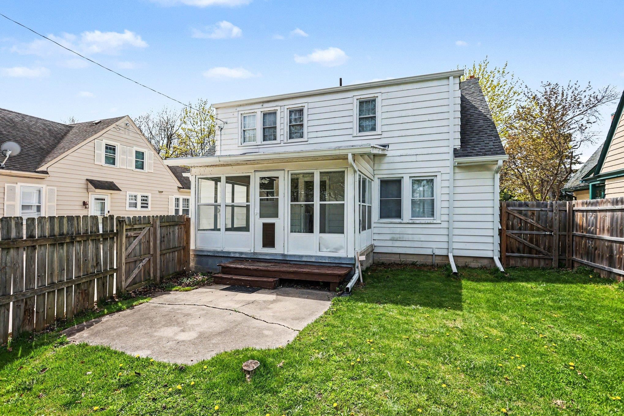 310 Green Avenue