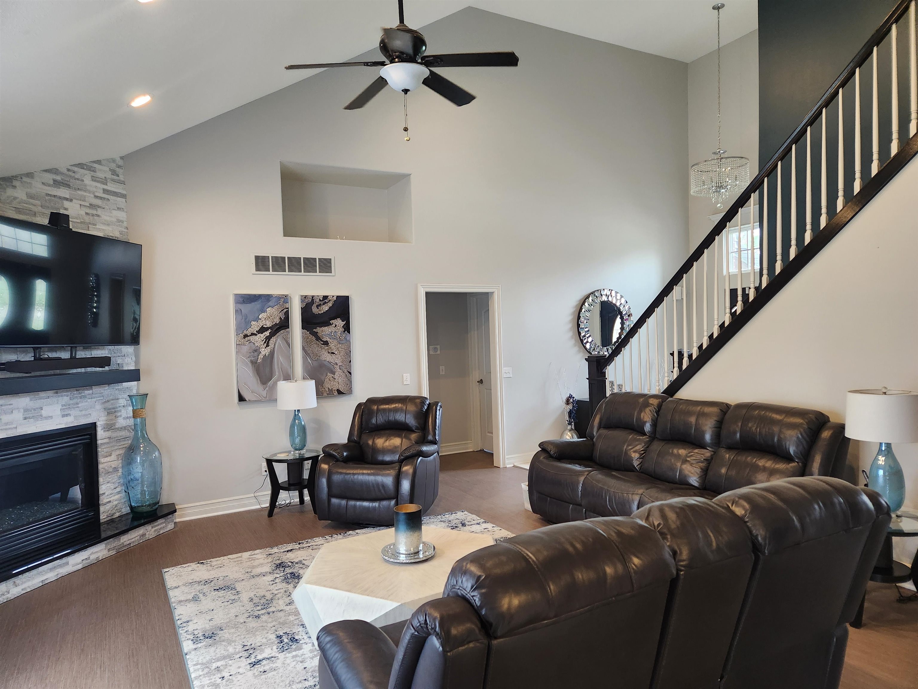 4587 Eastwood Drive
