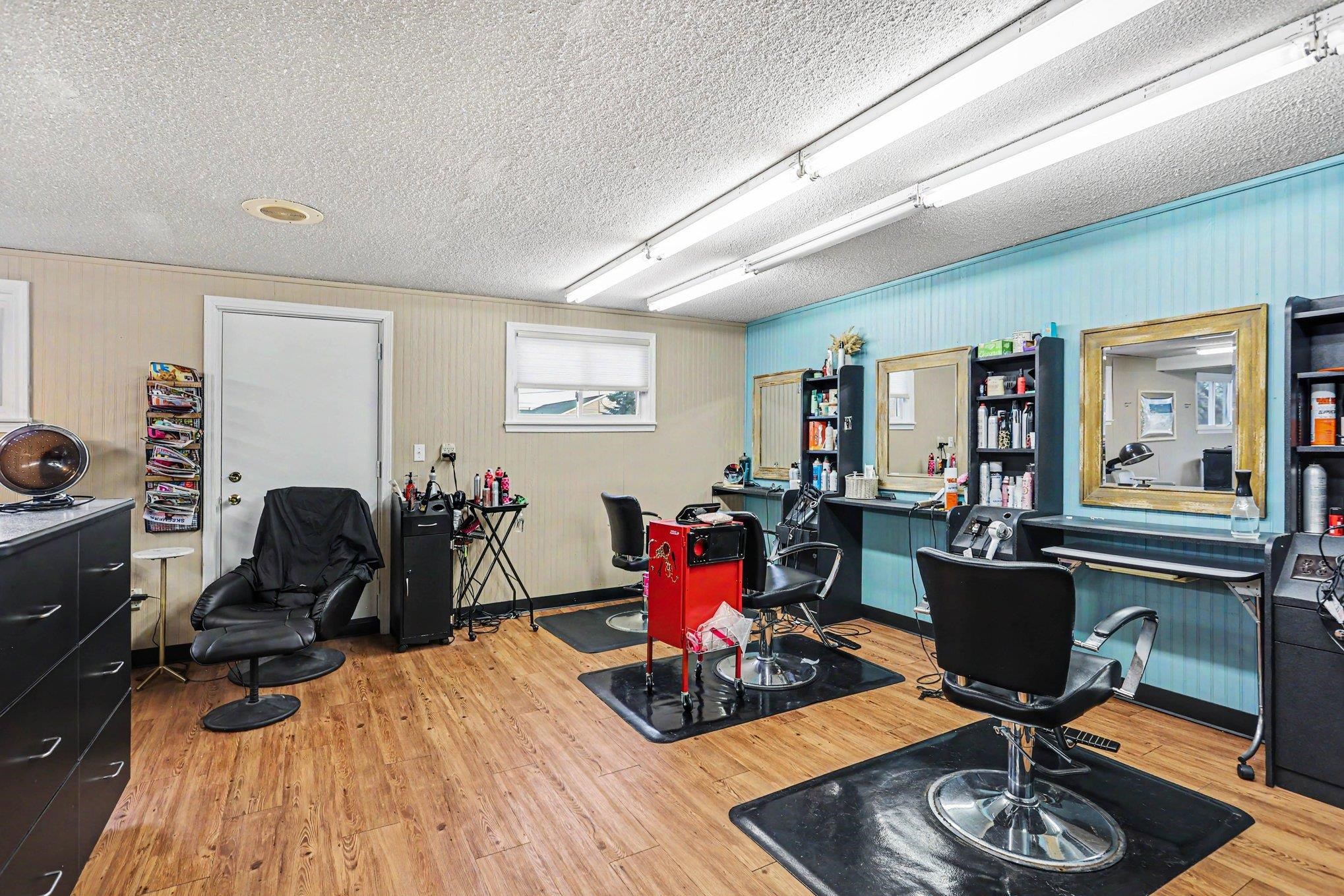 1383 W Hampton Road