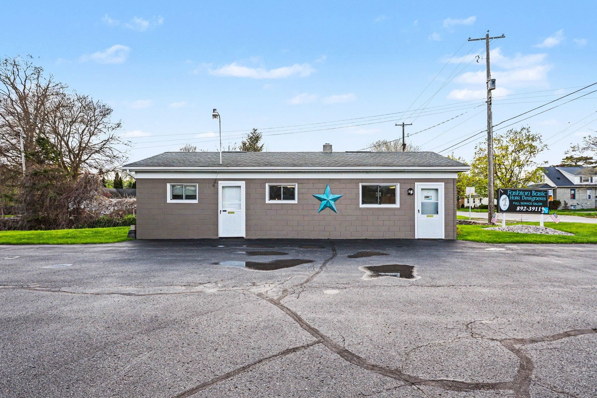 1383 W Hampton Road