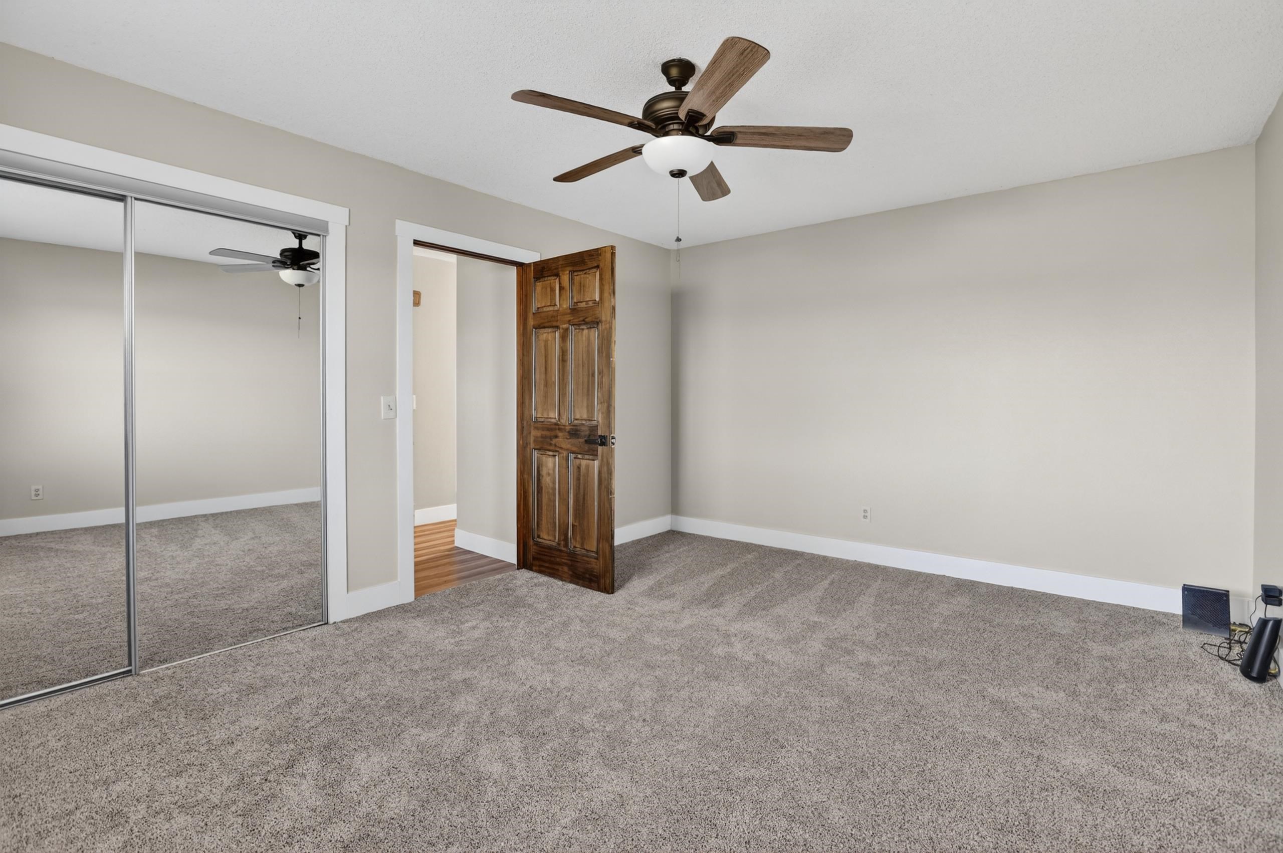 286 S Shaw Lane