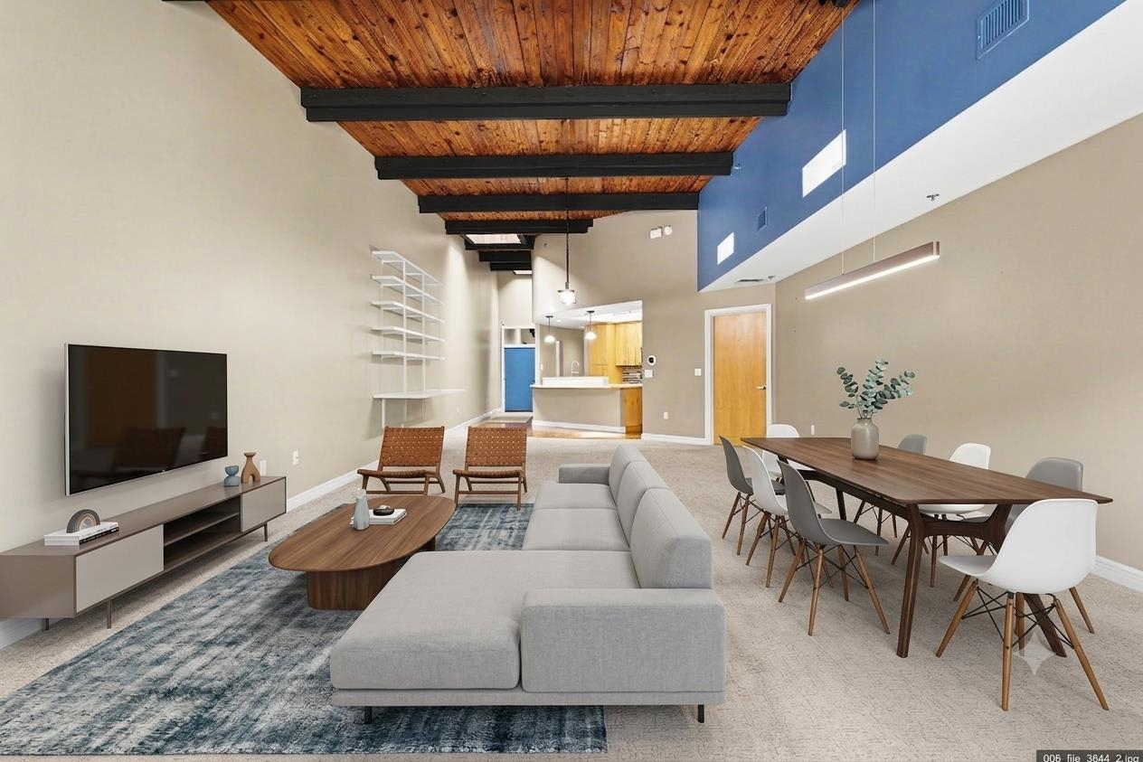 1111 N Water Street Unit: 111