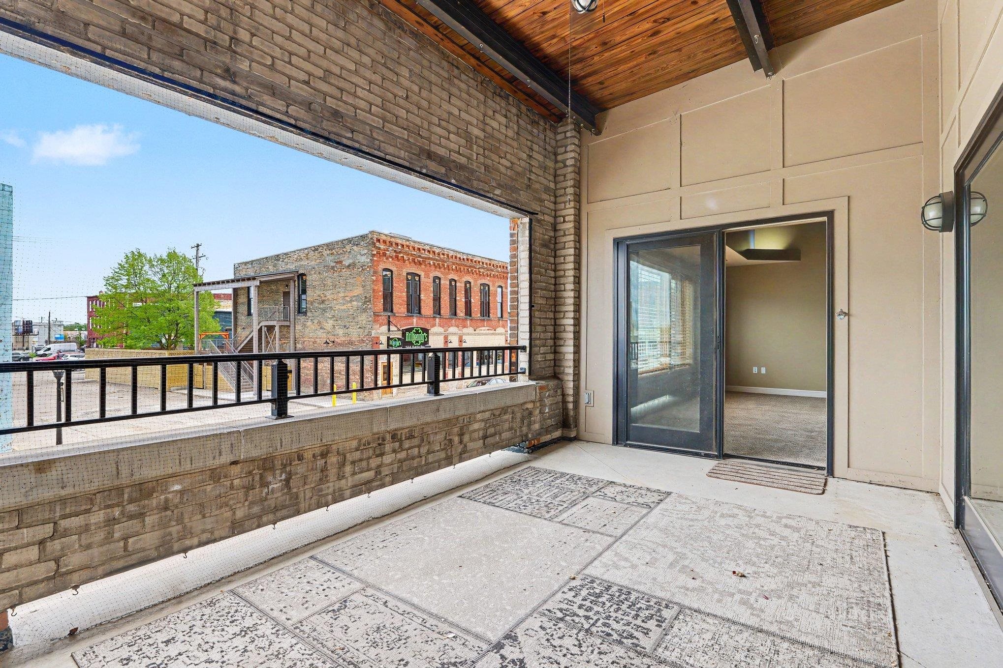 1111 N Water Street Unit: 111