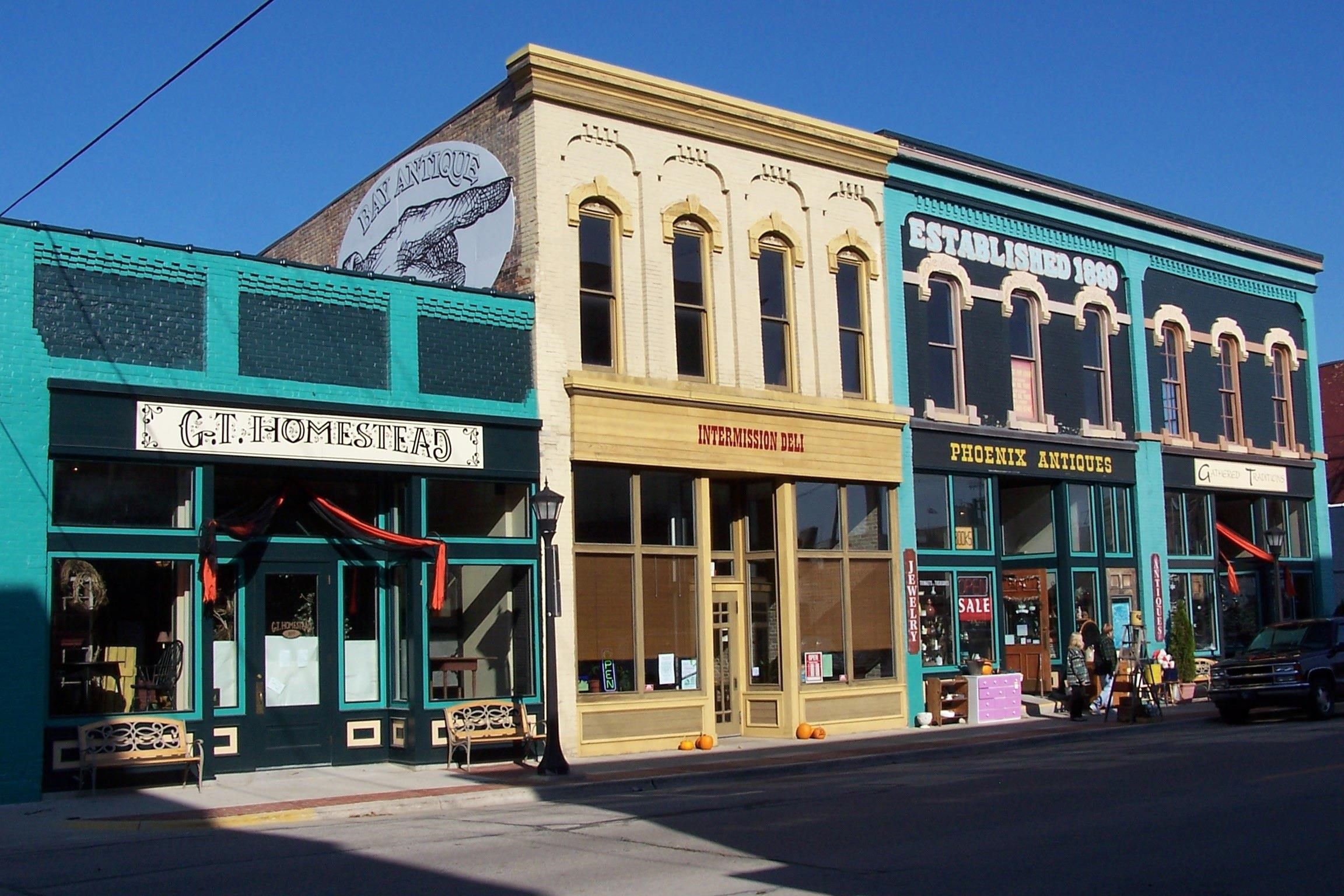 1111 N Water Street Unit: 111