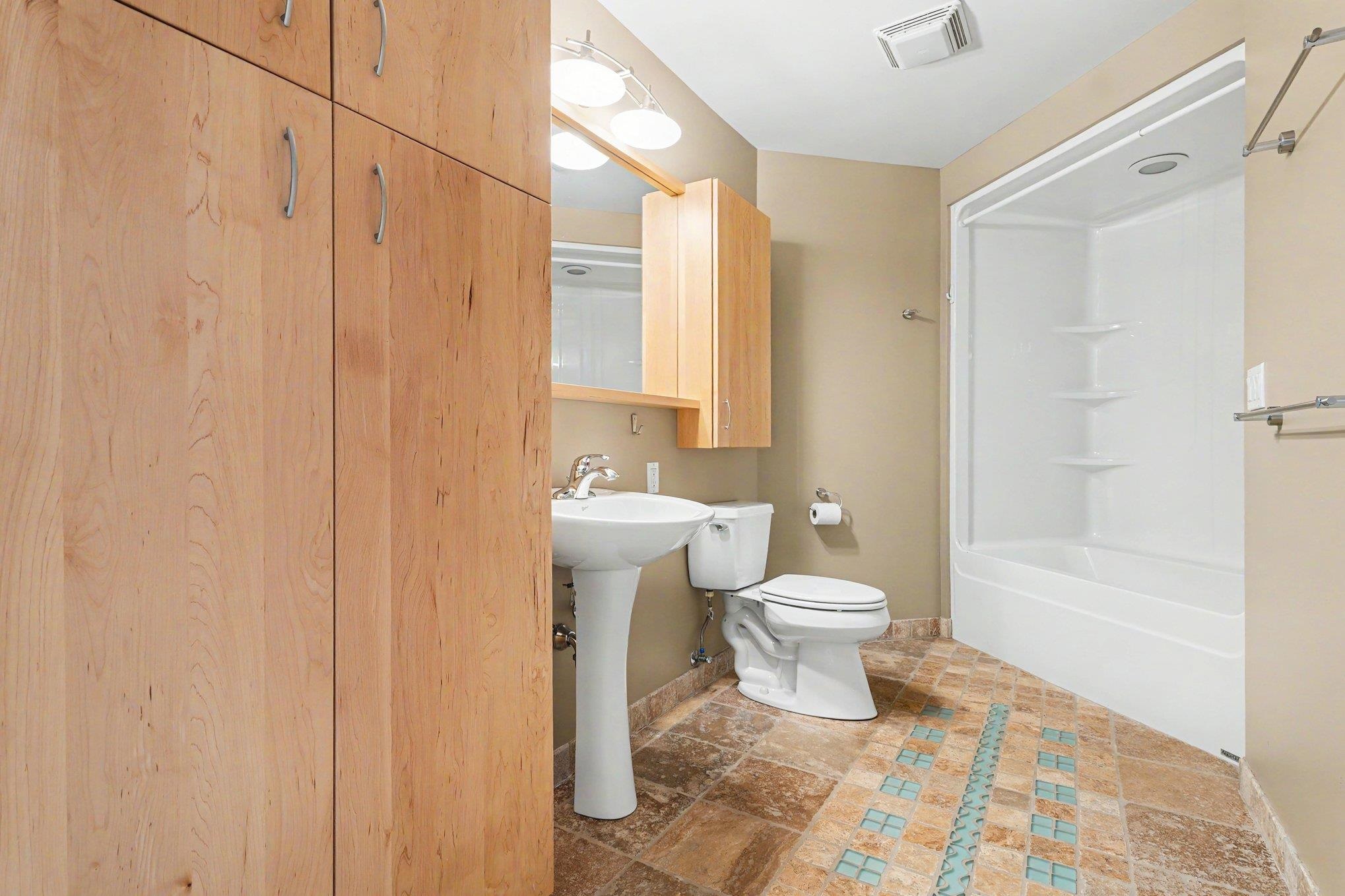 1111 N Water Street Unit: 111