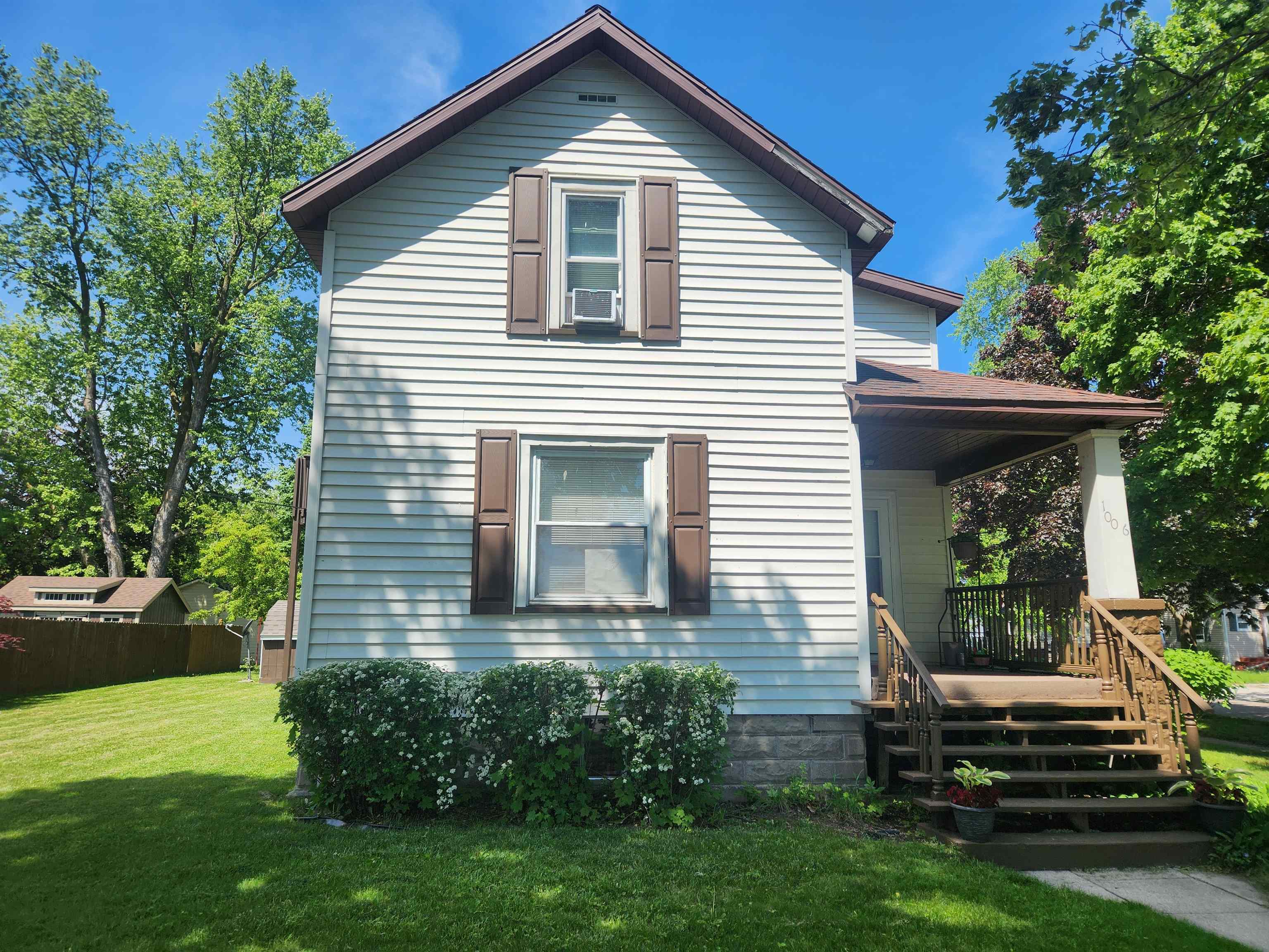 1006 Main Street